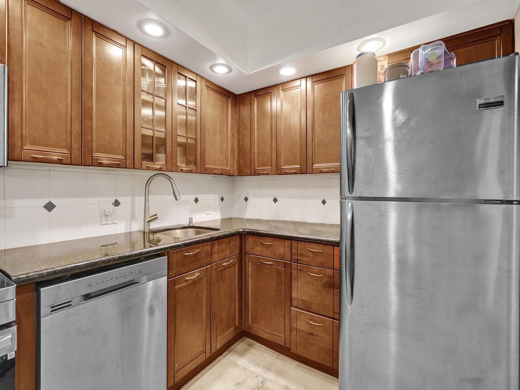 3625 N Country Club Dr 210