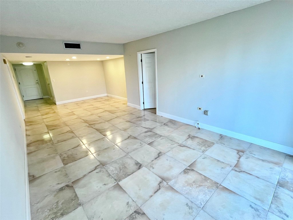 3625 N Country Club Dr 210