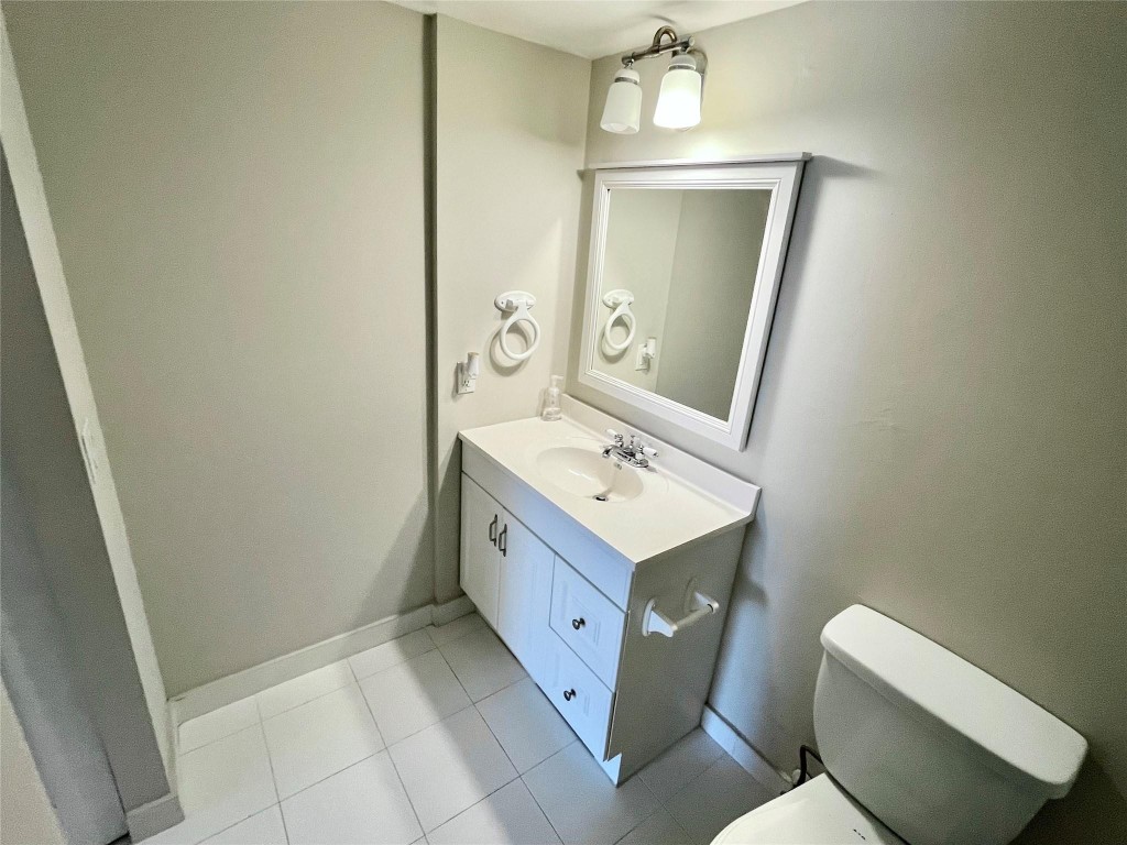 3625 N Country Club Dr 210