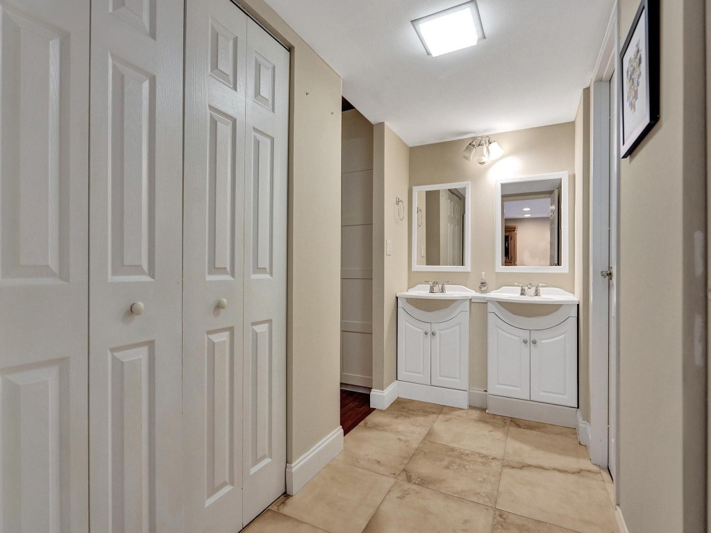 3625 N Country Club Dr 210