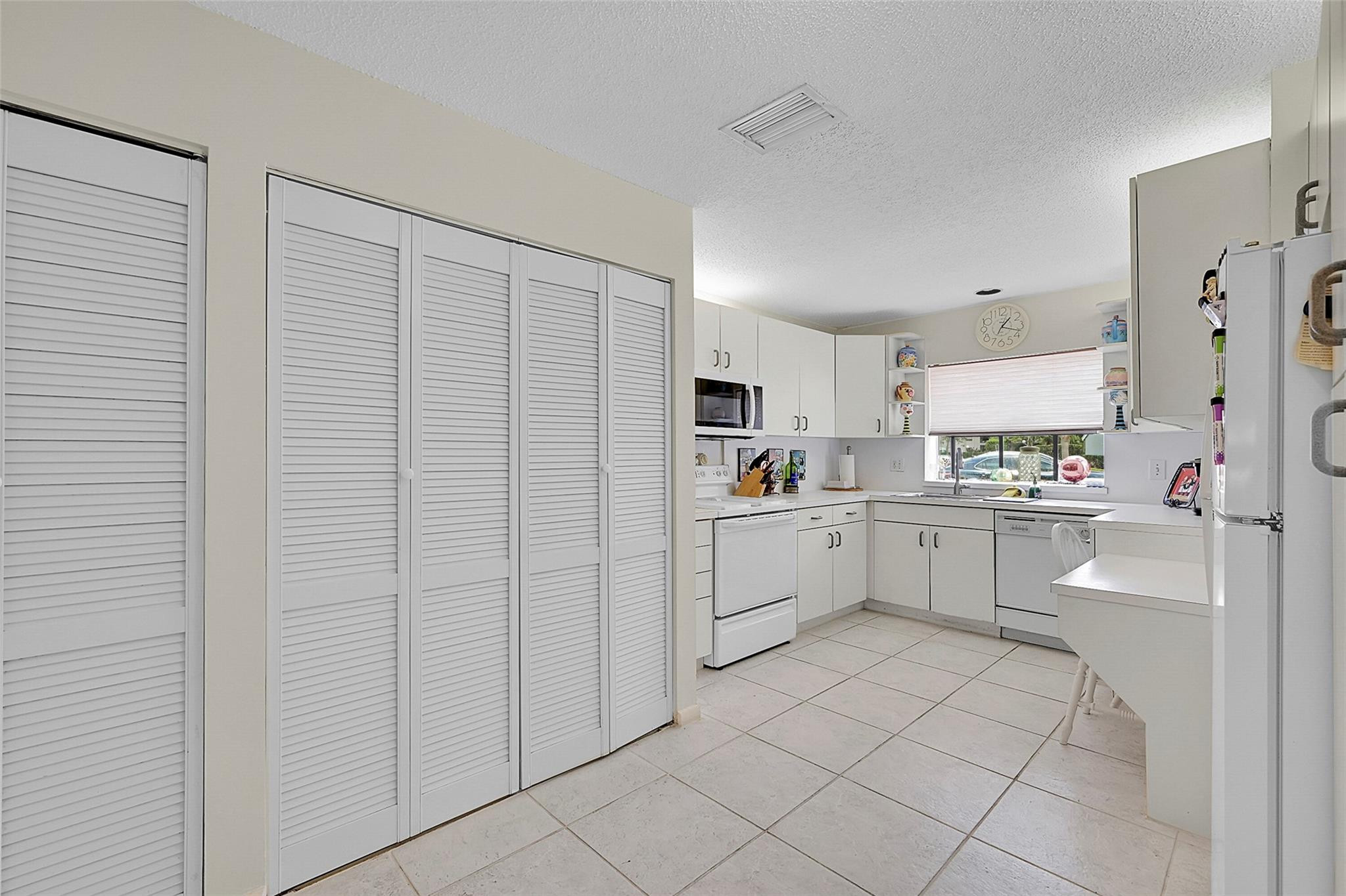 2645 NW 42nd Ave