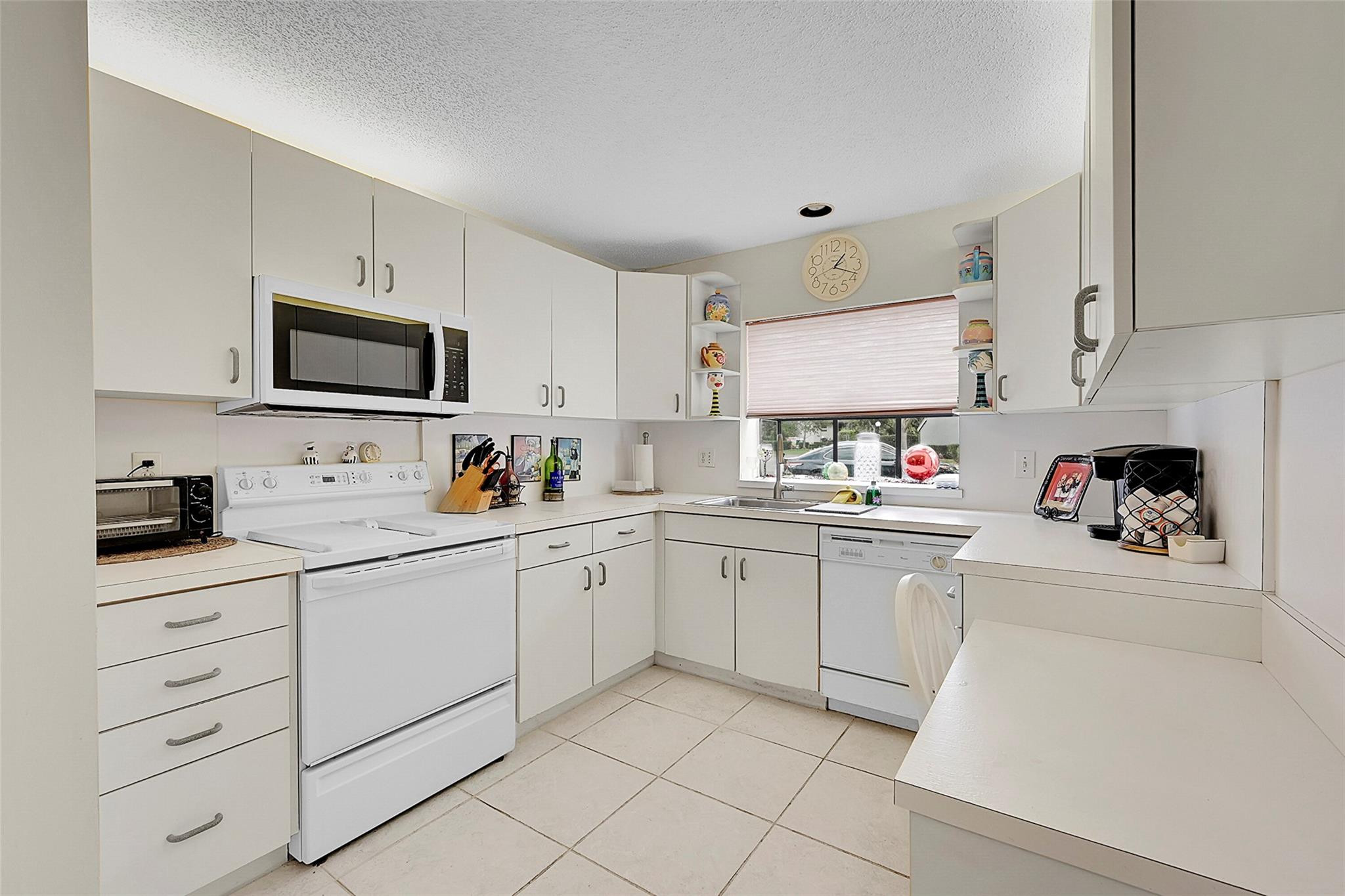 2645 NW 42nd Ave