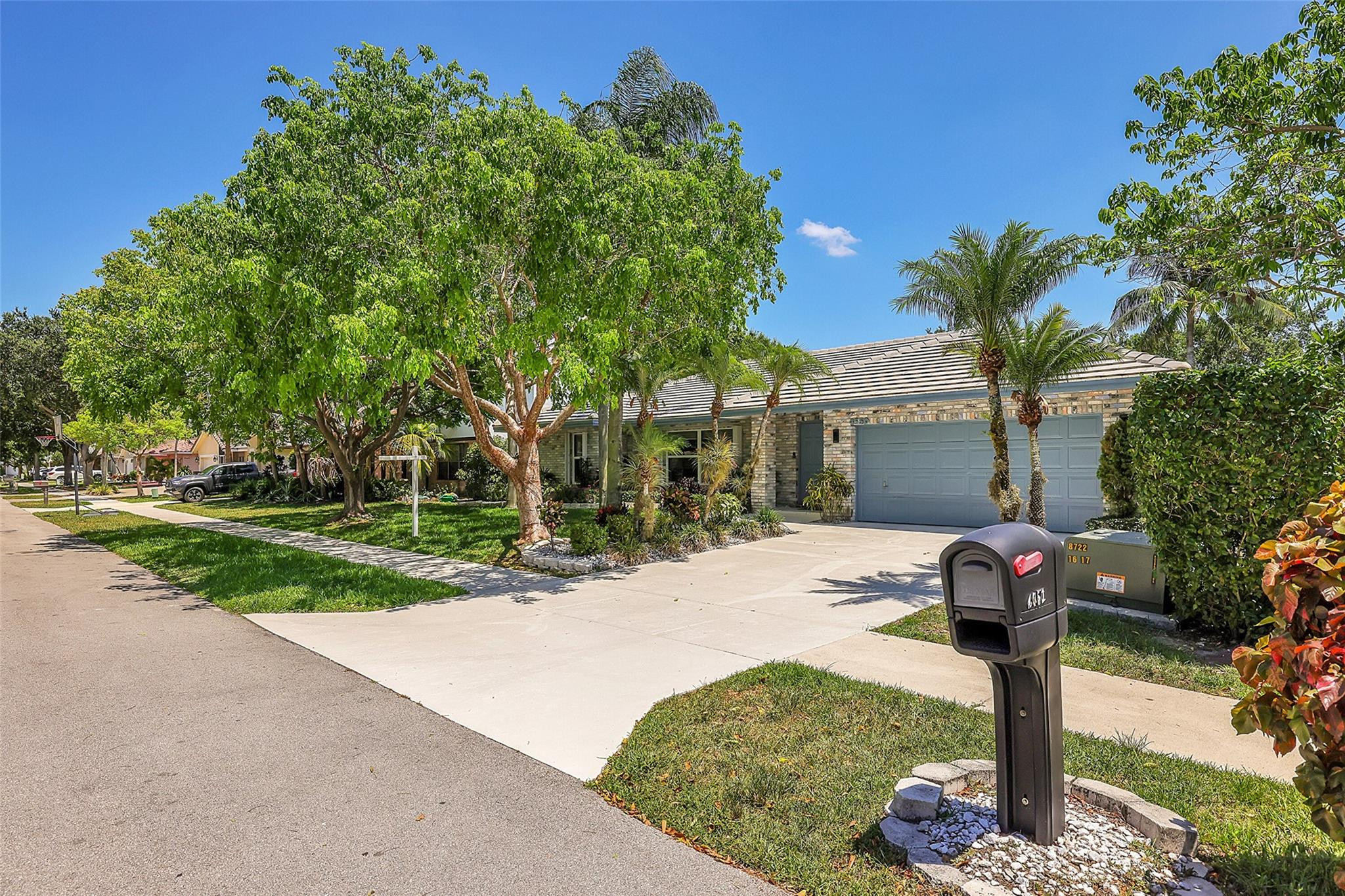 4550 NW 49th Ct