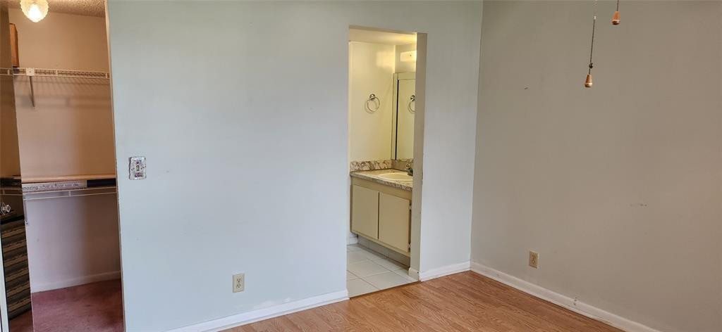 10434 Lakes Blvd 209