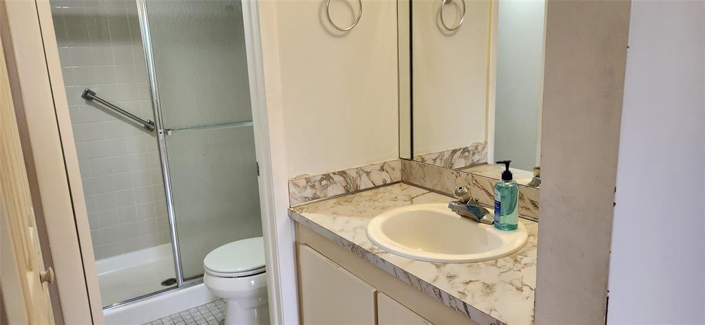 10434 Lakes Blvd 209