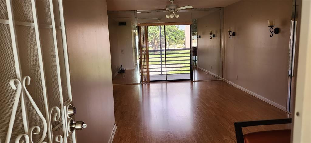 10434 Lakes Blvd 209