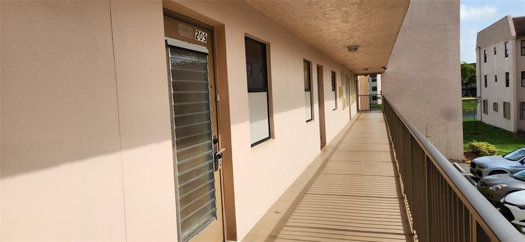 10434 Lakes Blvd 209