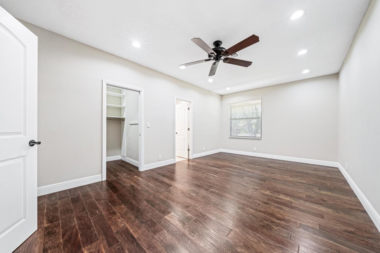 7210 Darby Ln