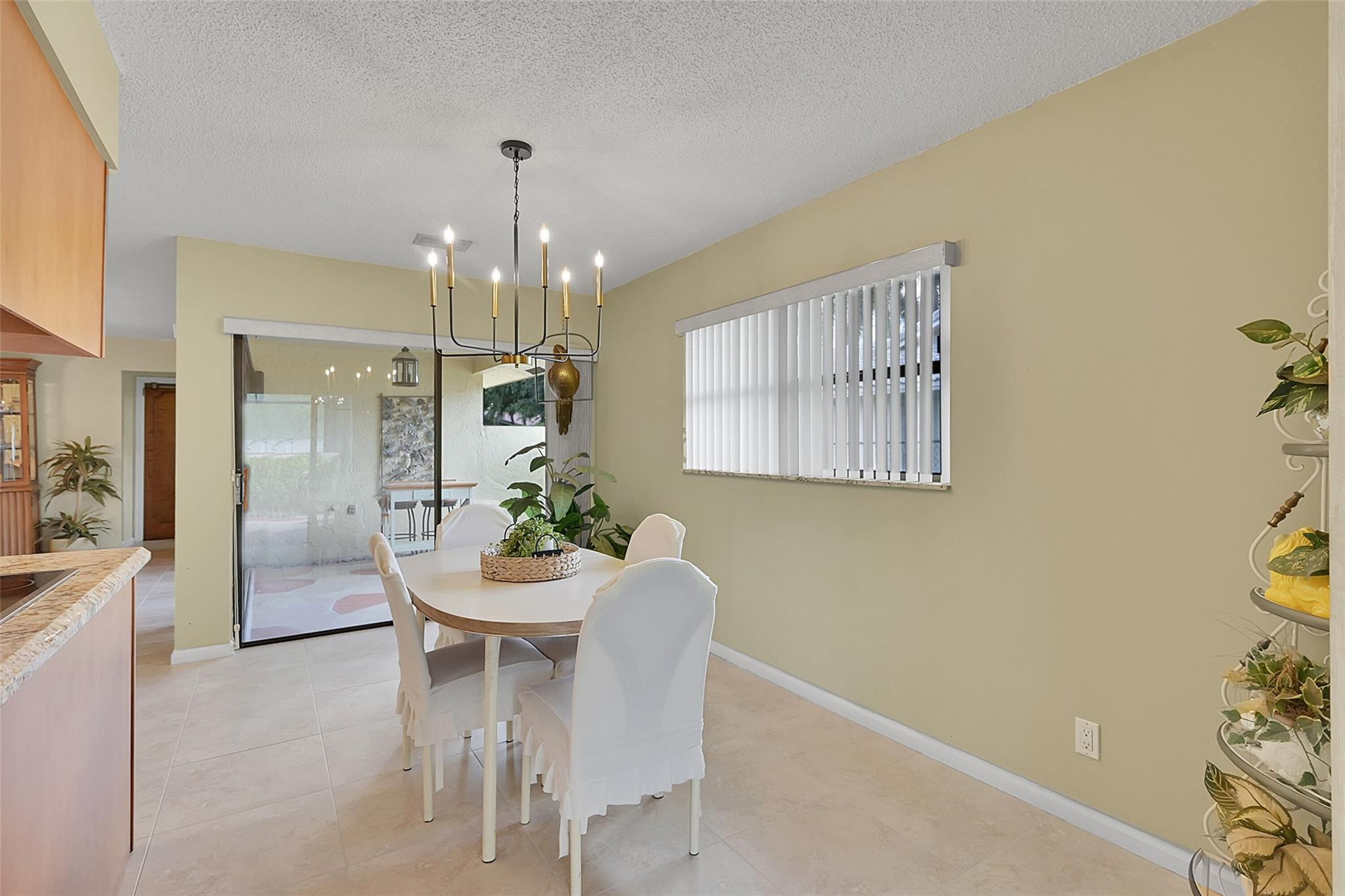 704 NW 101st Ter