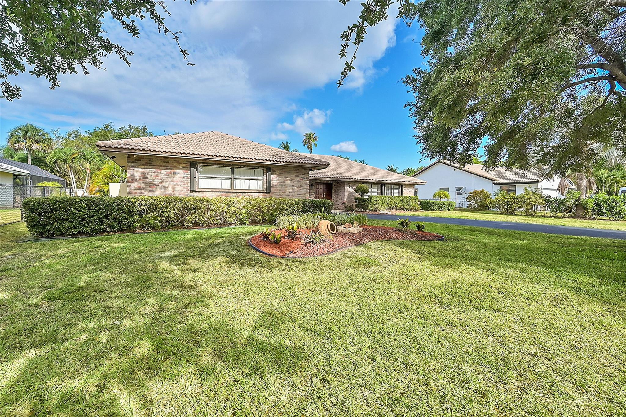 704 NW 101st Ter