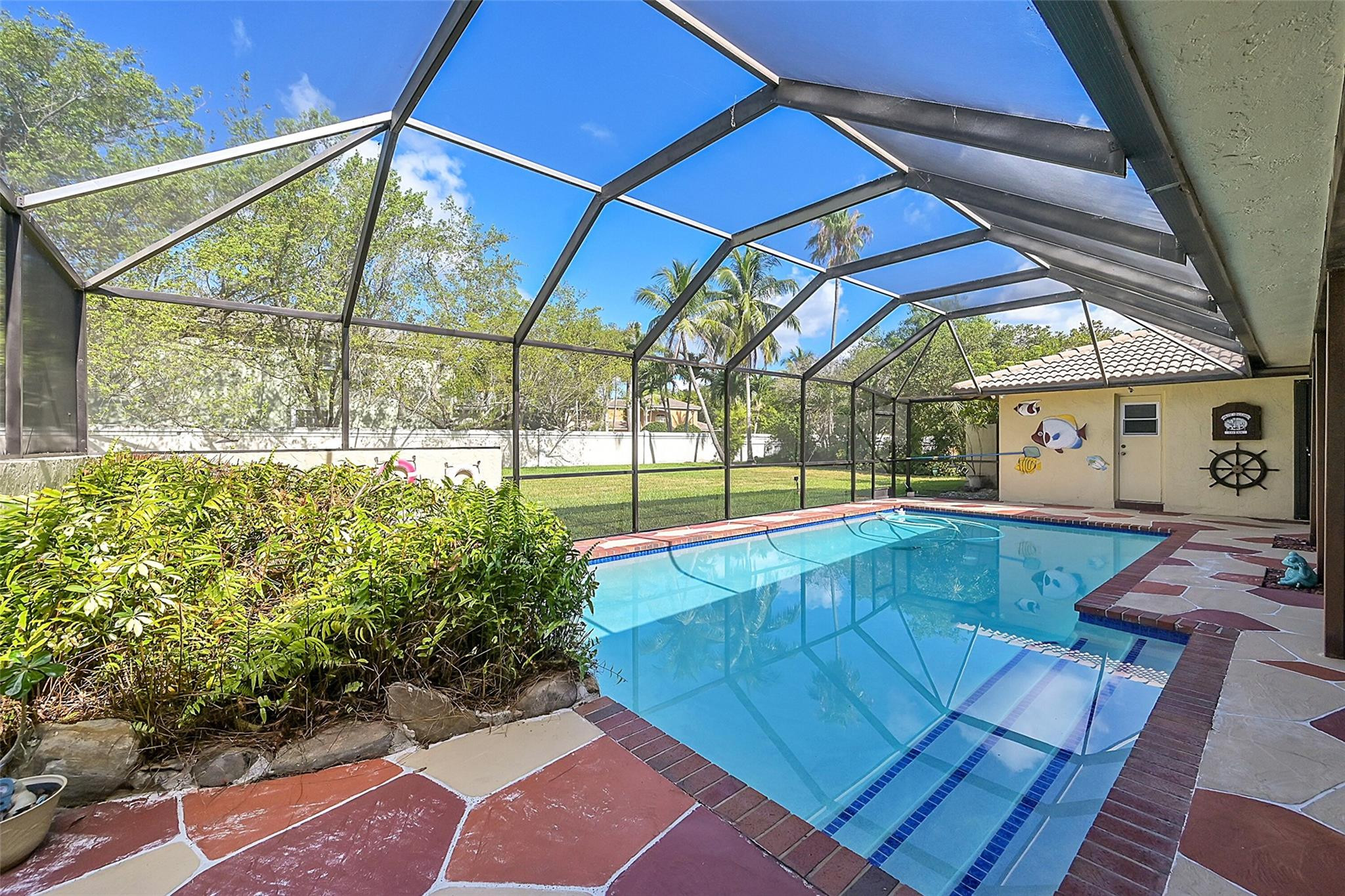 704 NW 101st Ter