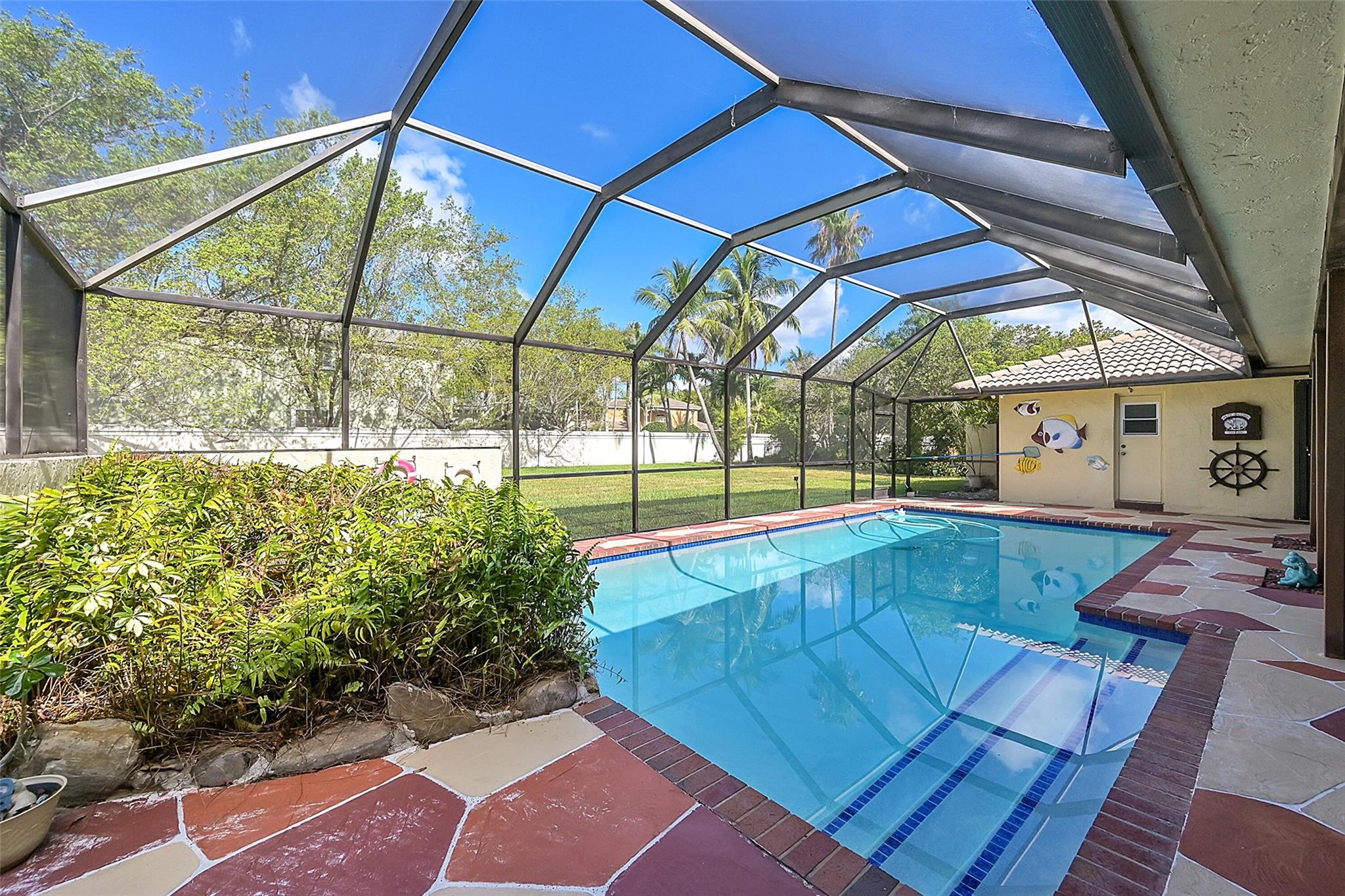 704 NW 101st Ter