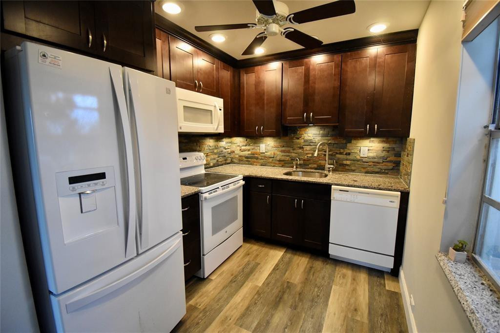 302 Flanders G Drive 302