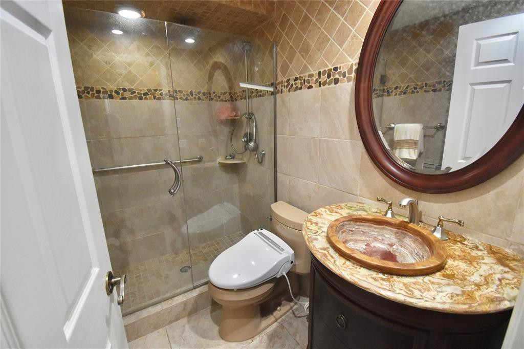 302 Flanders G Drive 302