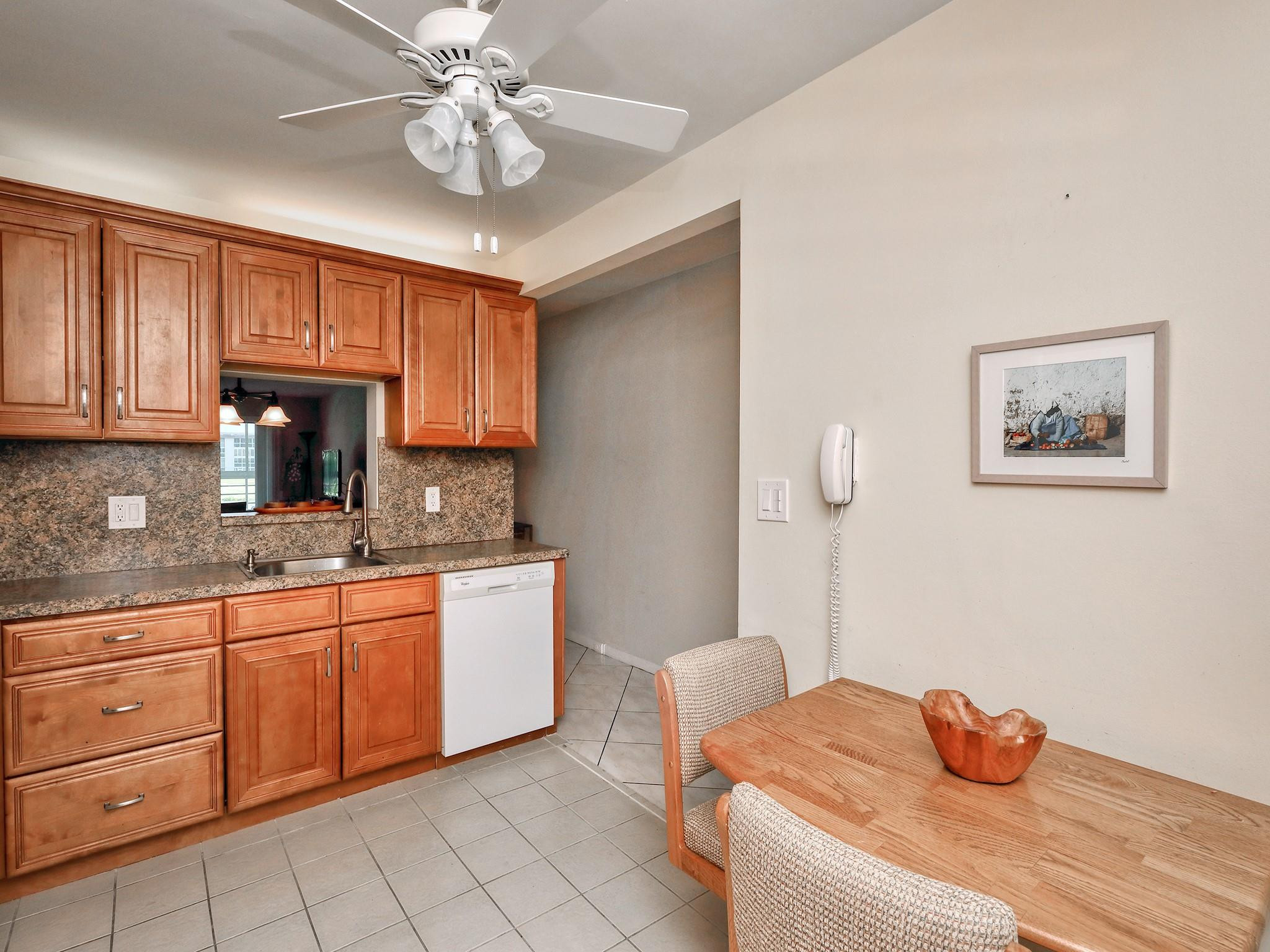 2905 Victoria Pl A2