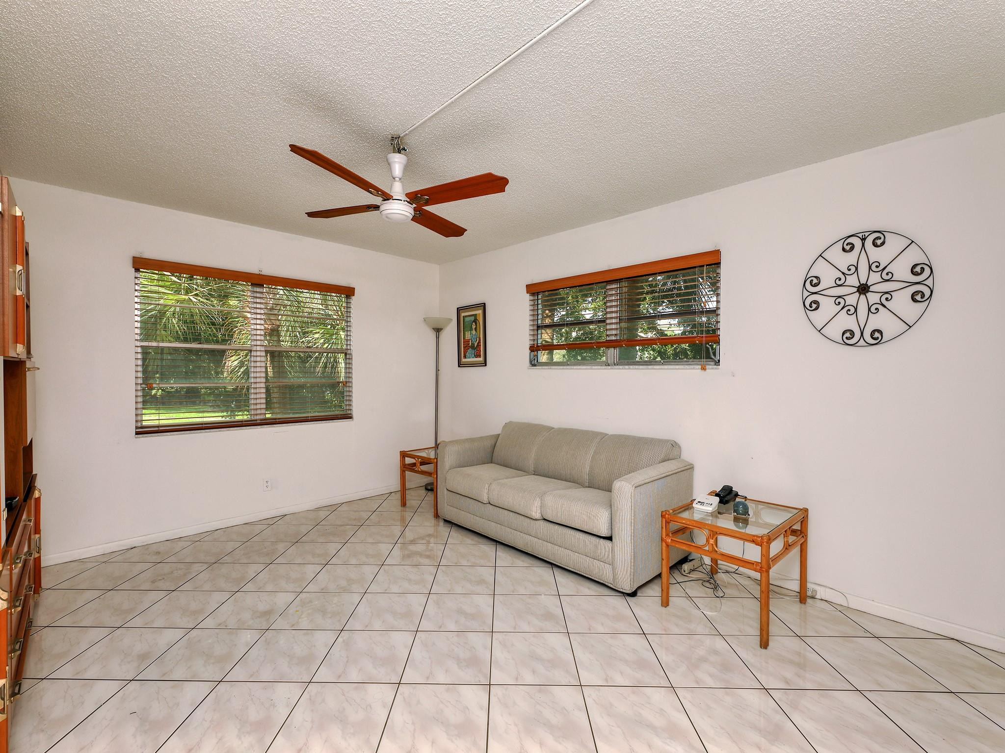 2905 Victoria Pl A2