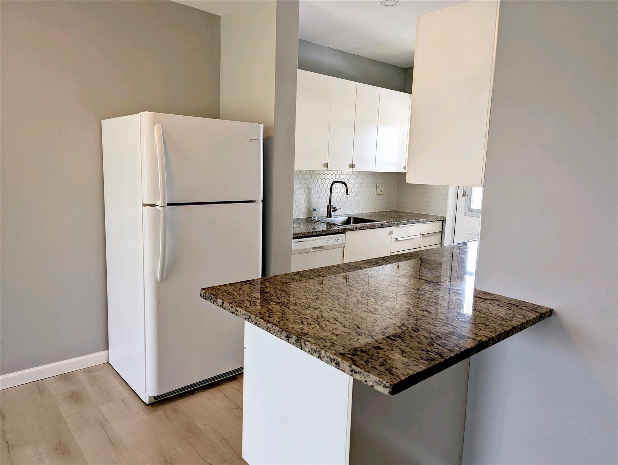 201 S Golf Blvd 2005