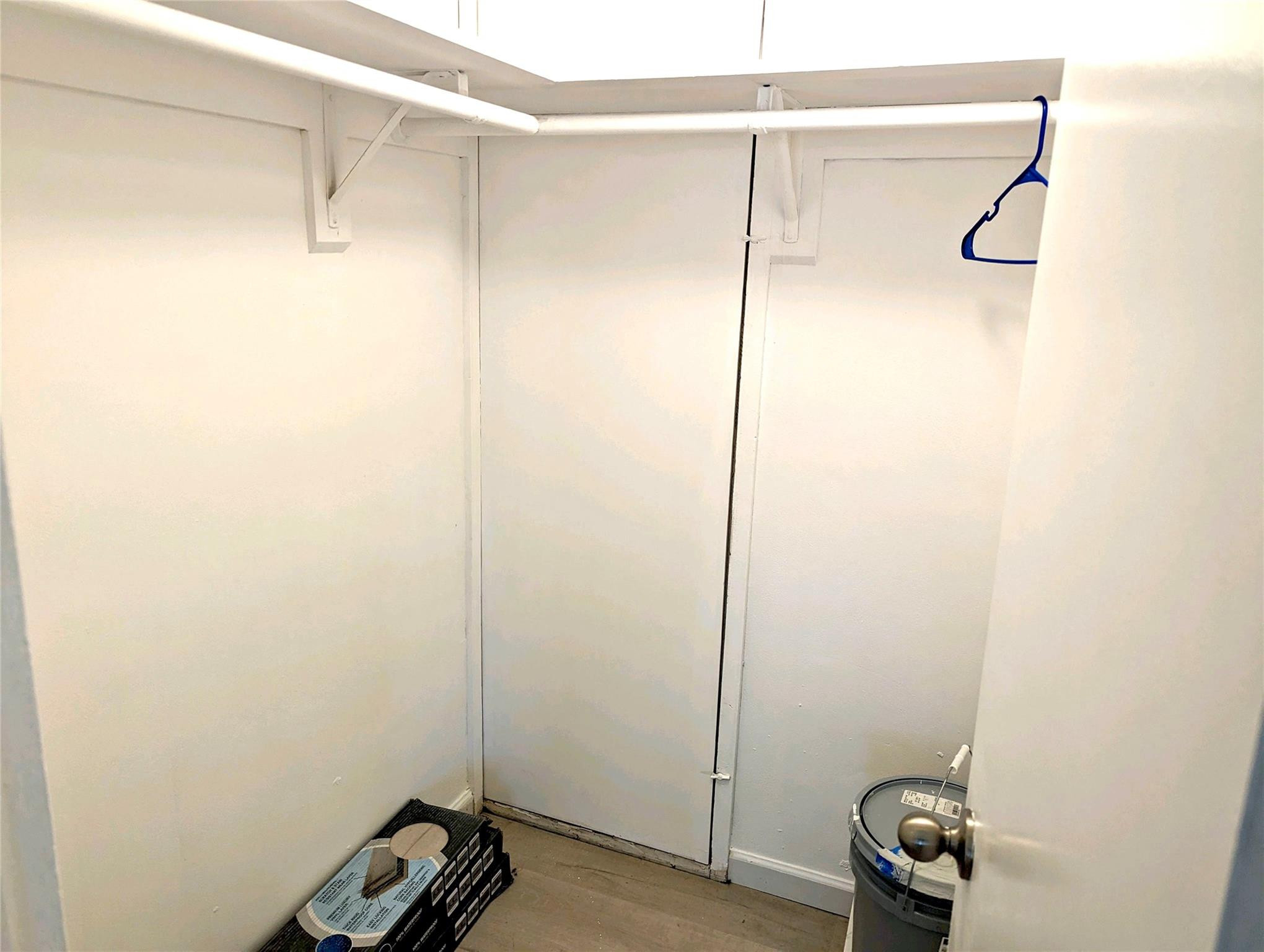 201 S Golf Blvd 2005