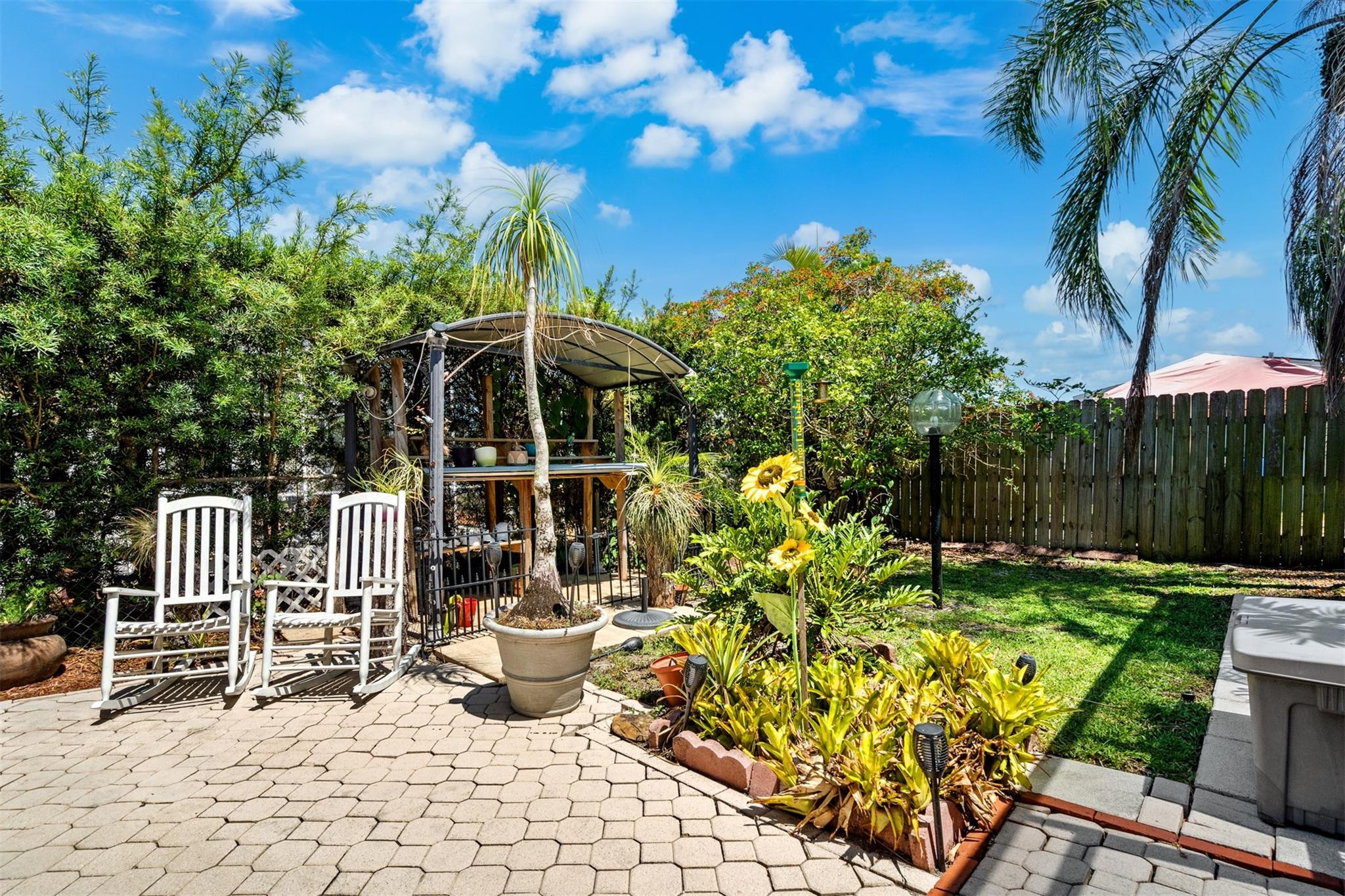 6546 NW 2nd Street