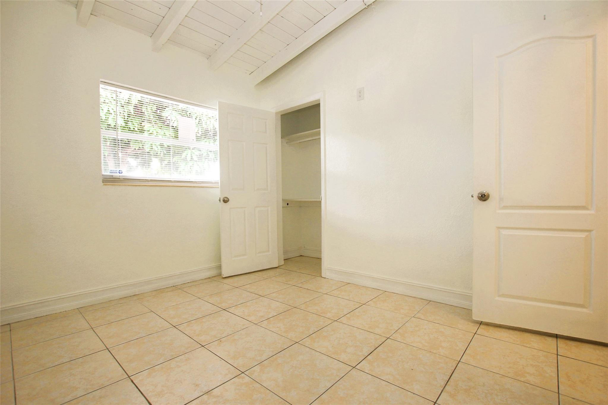1545 NW 15th Ter