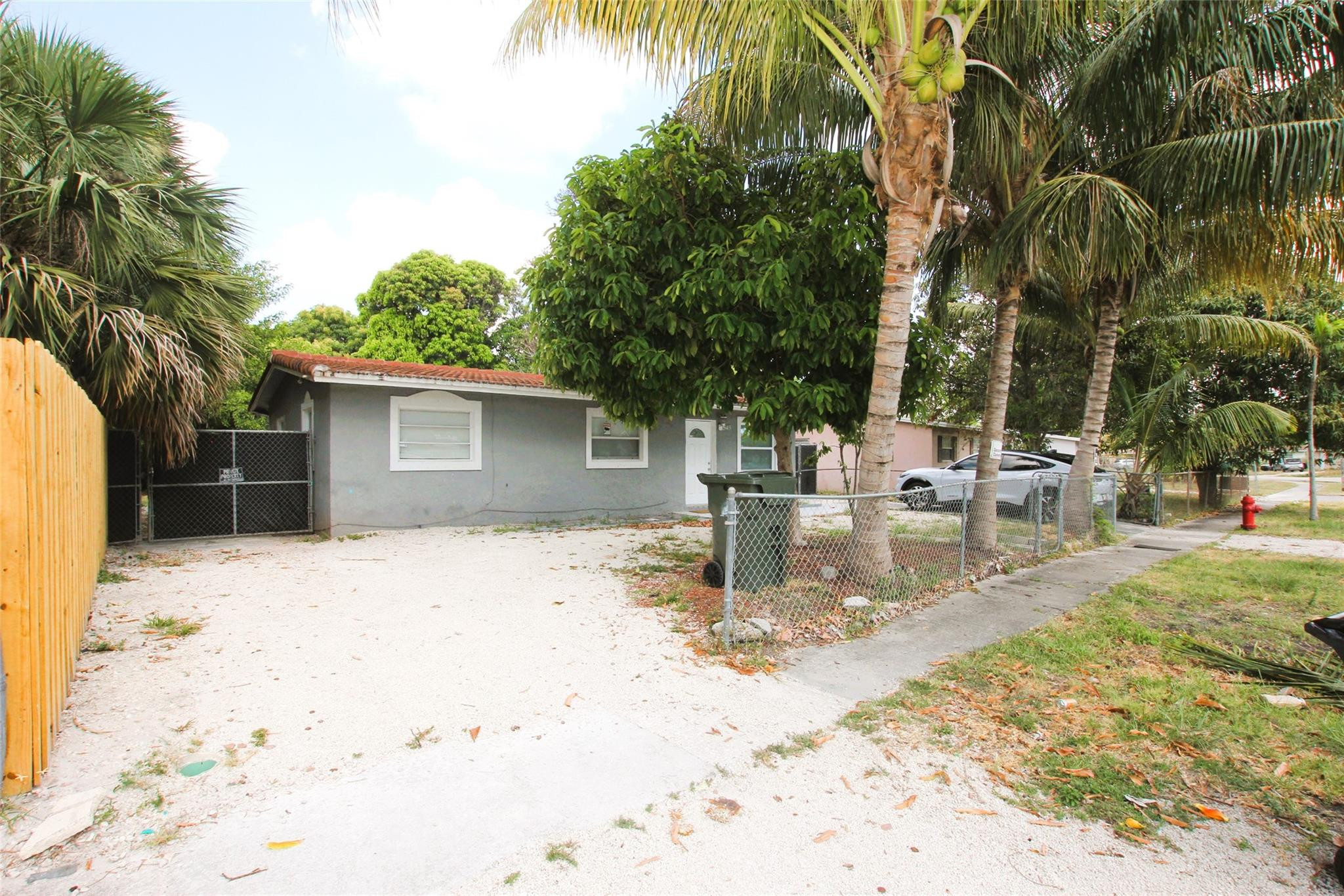 1545 NW 15th Ter