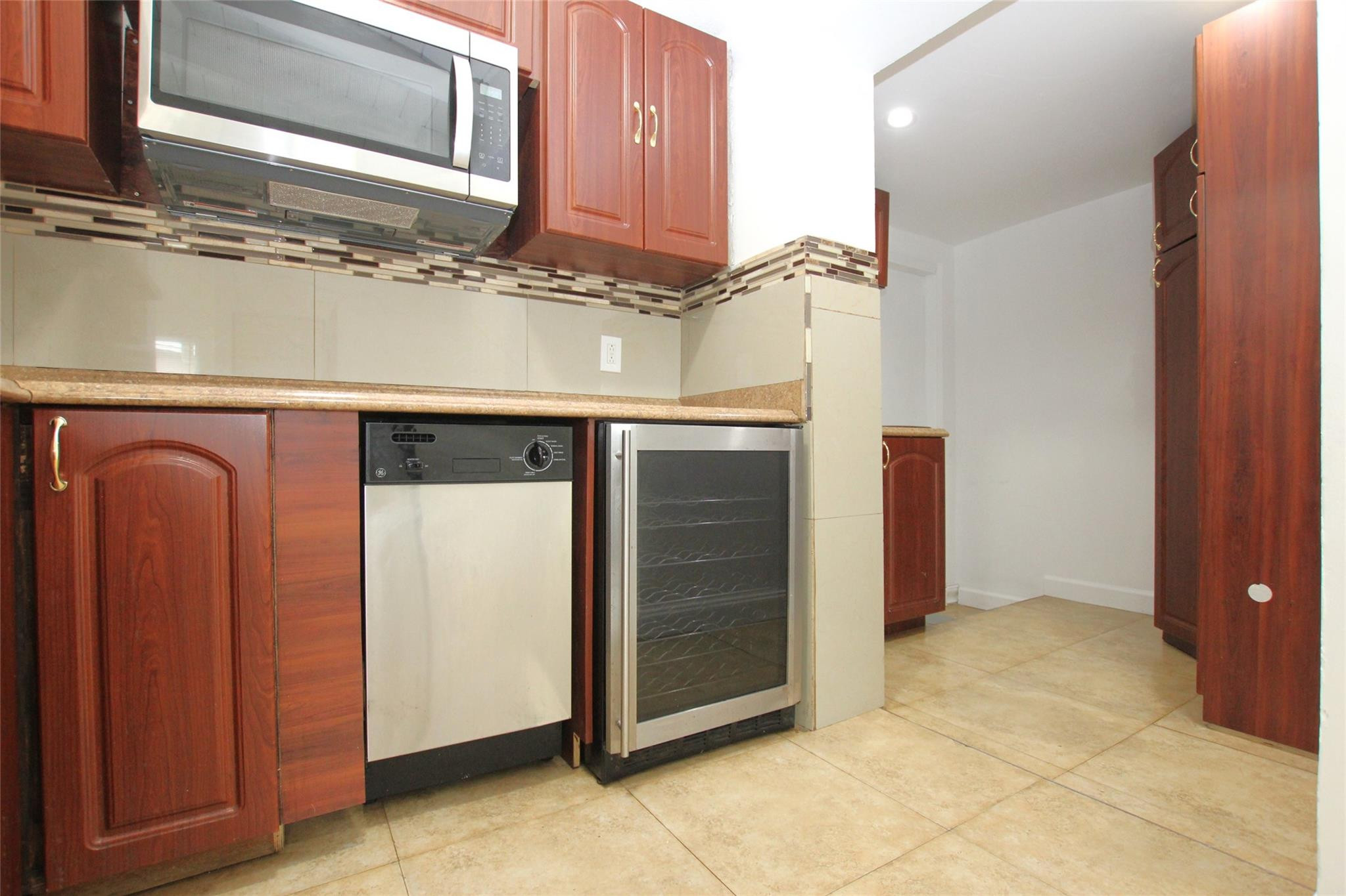 1545 NW 15th Ter