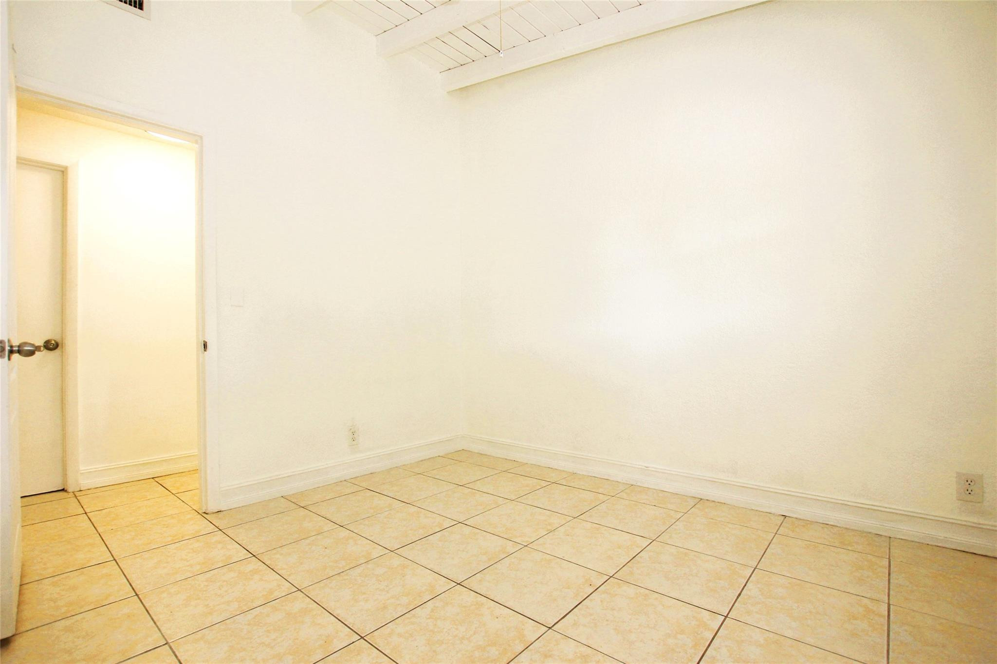 1545 NW 15th Ter