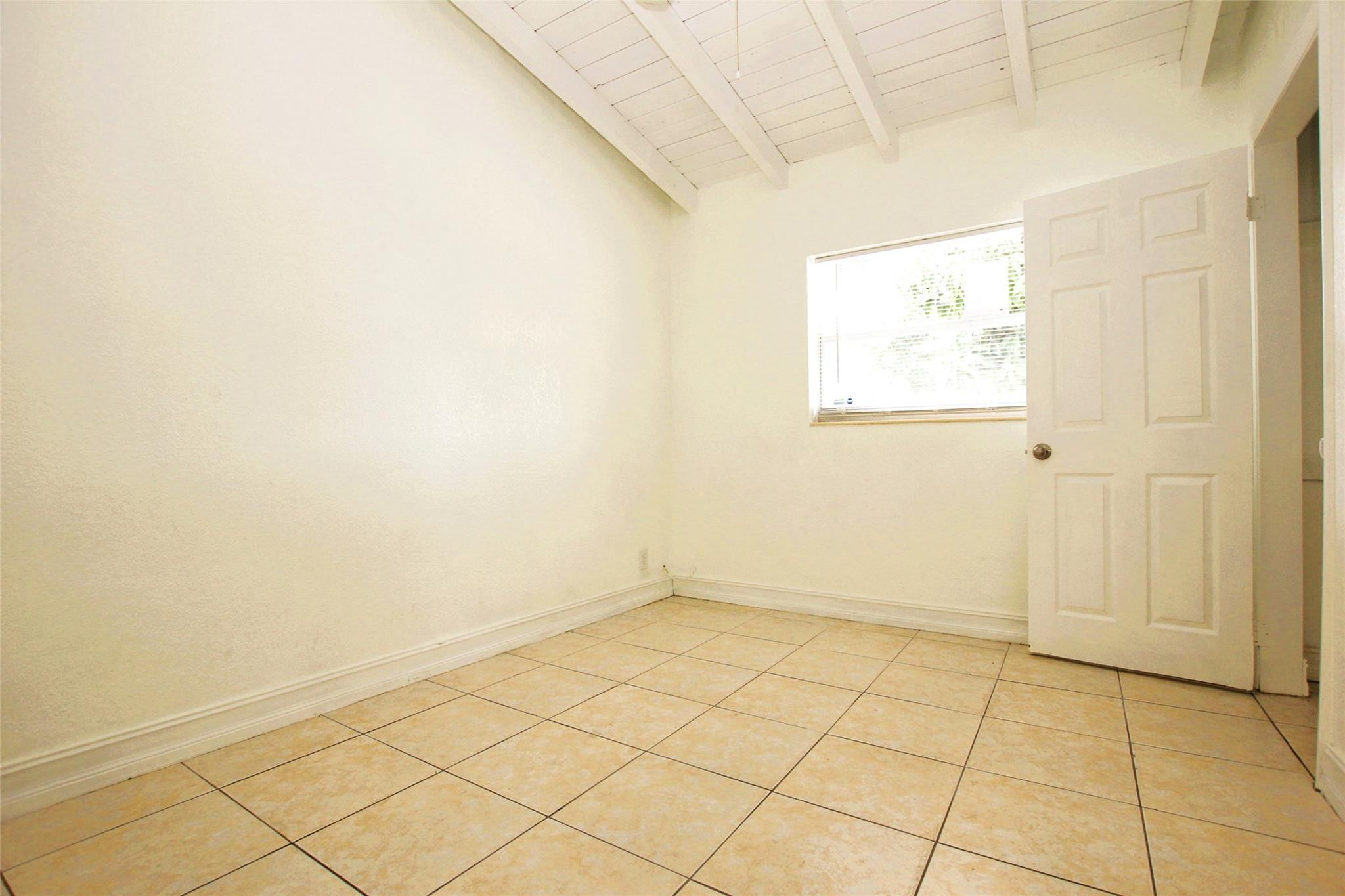 1545 NW 15th Ter