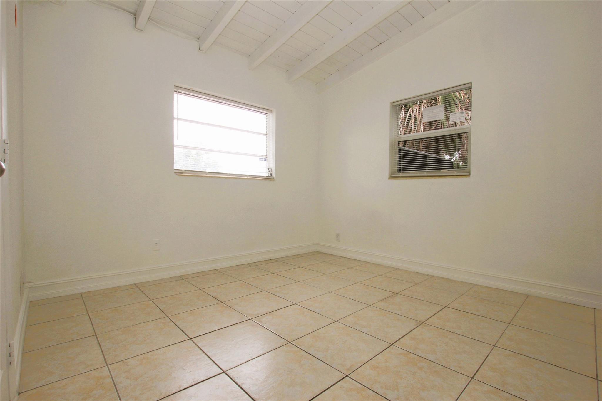 1545 NW 15th Ter
