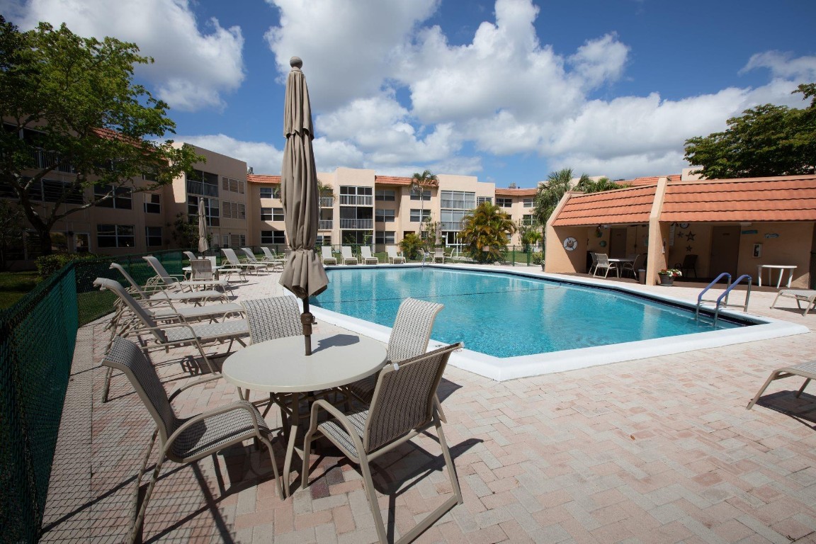 6890 Royal Palm Blvd 210 H