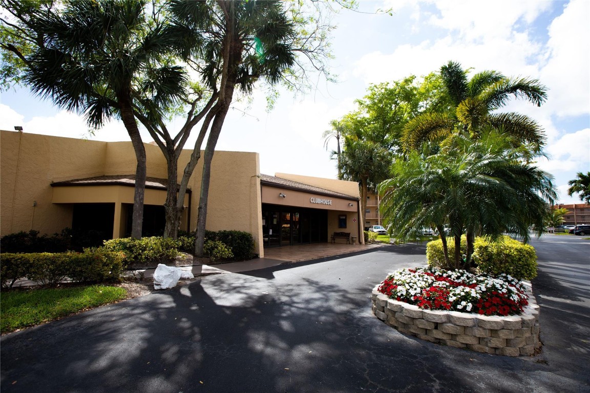 6890 Royal Palm Blvd 210 H