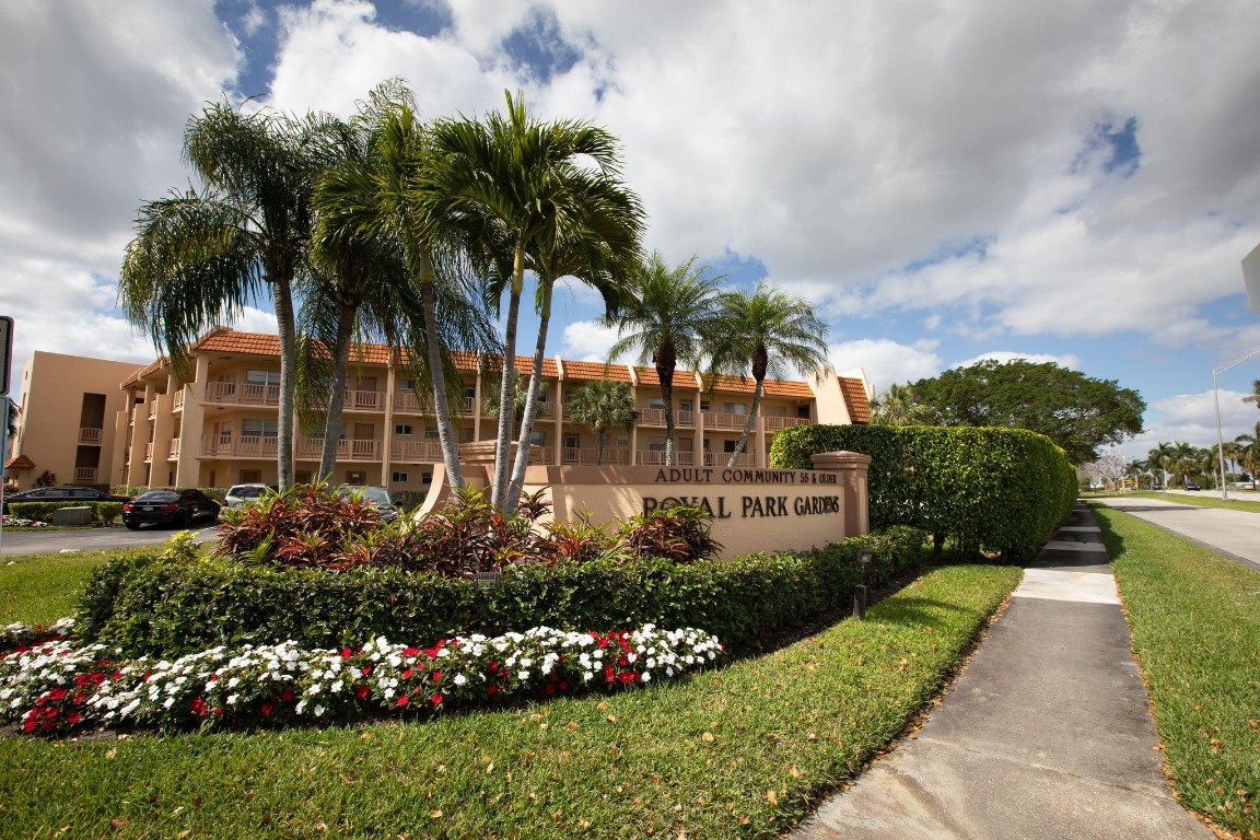 6890 Royal Palm Blvd 210 H