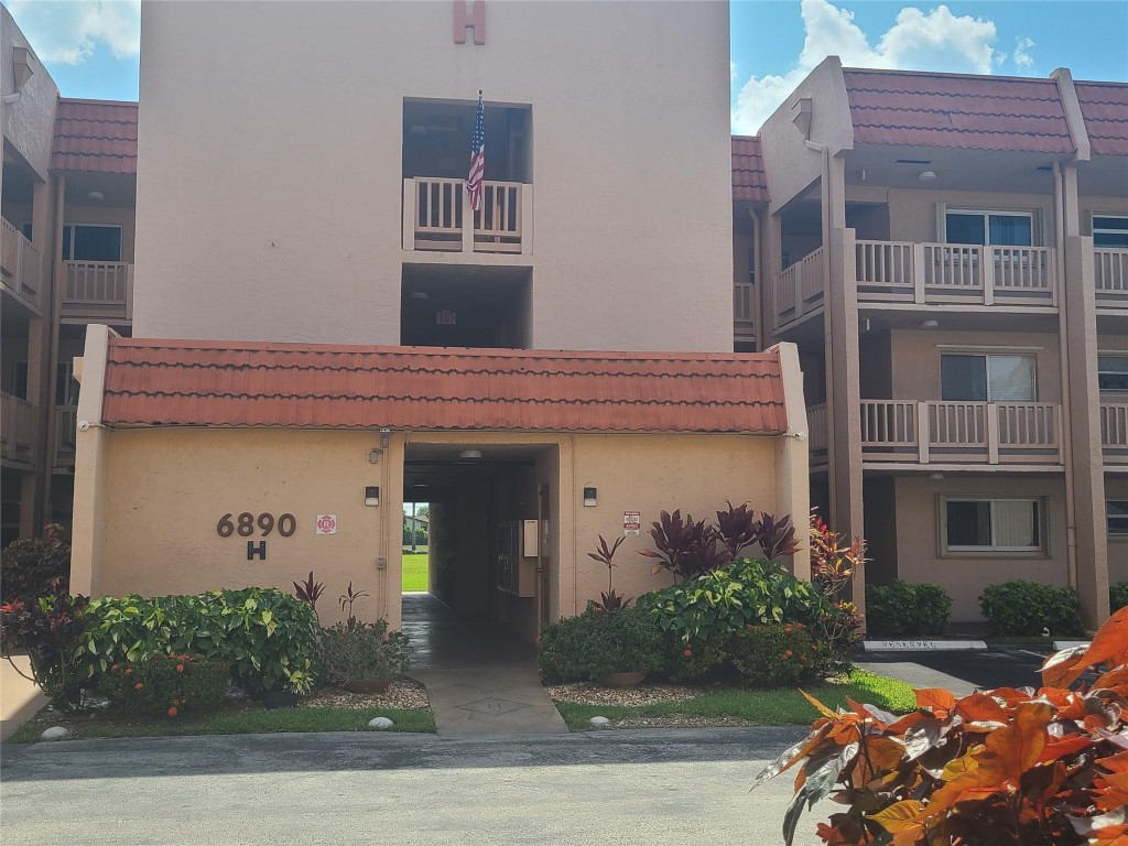 6890 Royal Palm Blvd 210 H