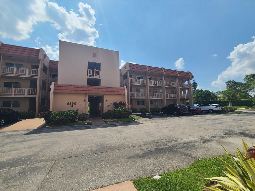 6890 Royal Palm Blvd 210 H