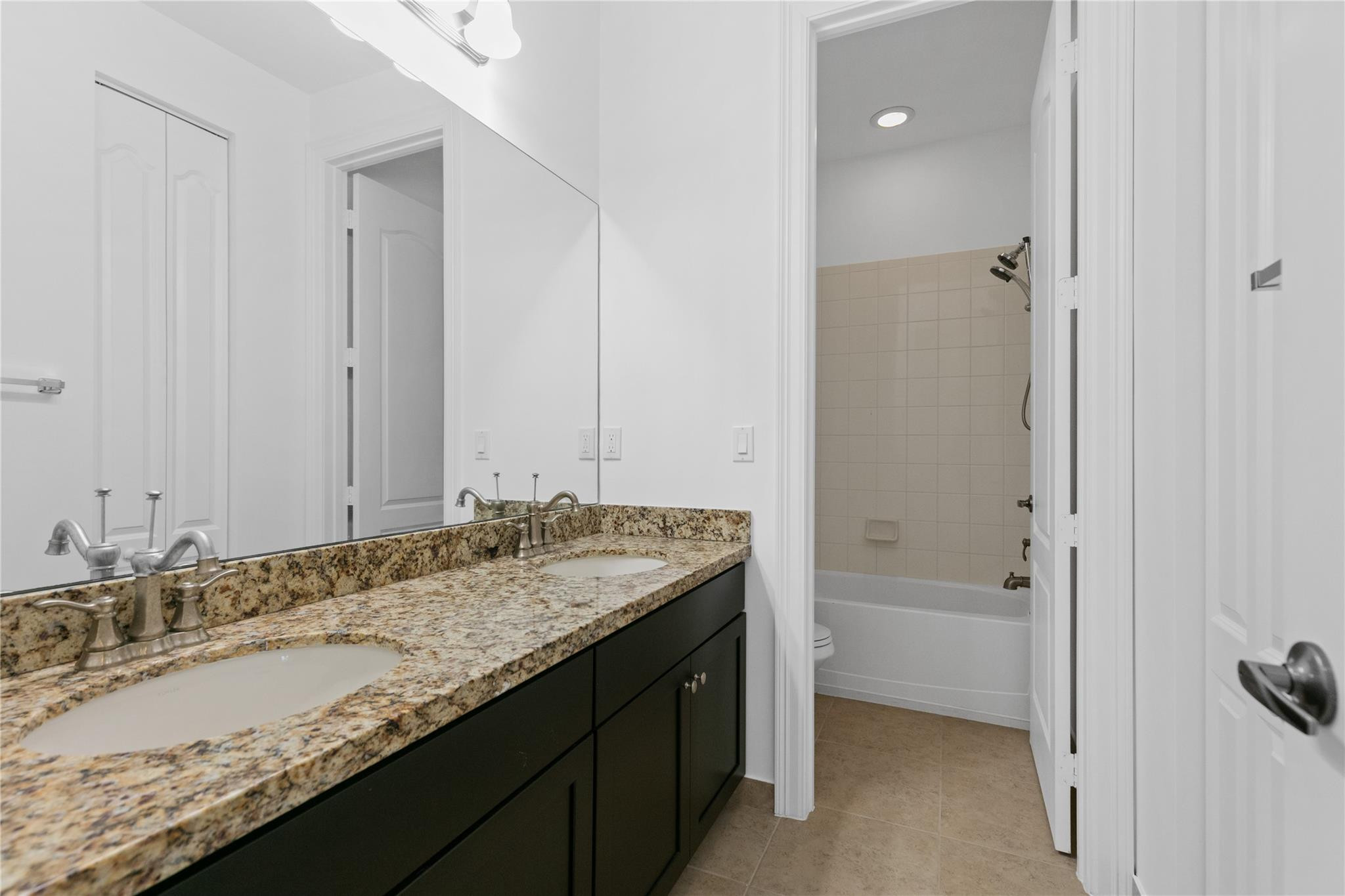 4587 San Mellina Dr