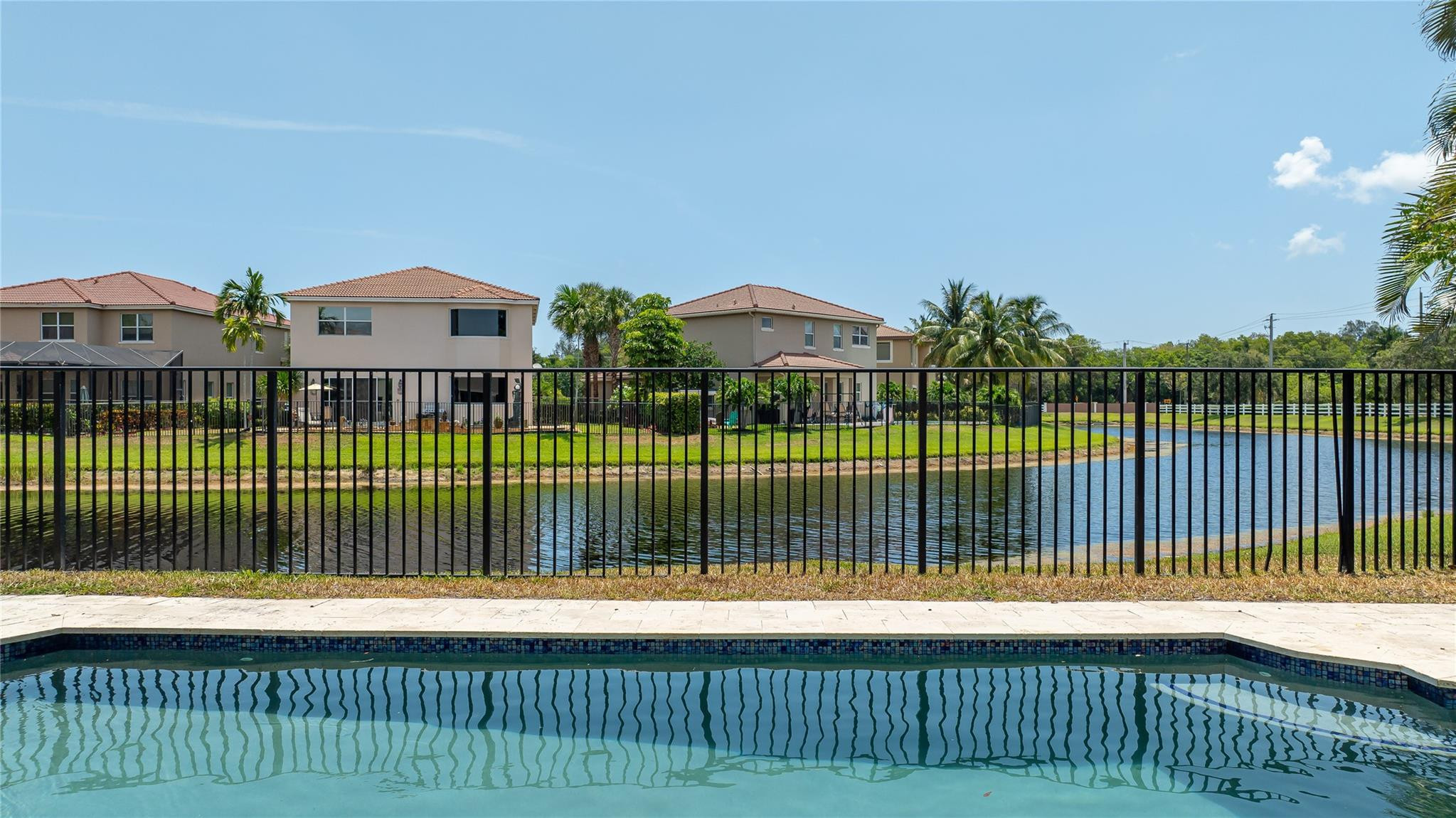 4587 San Mellina Dr