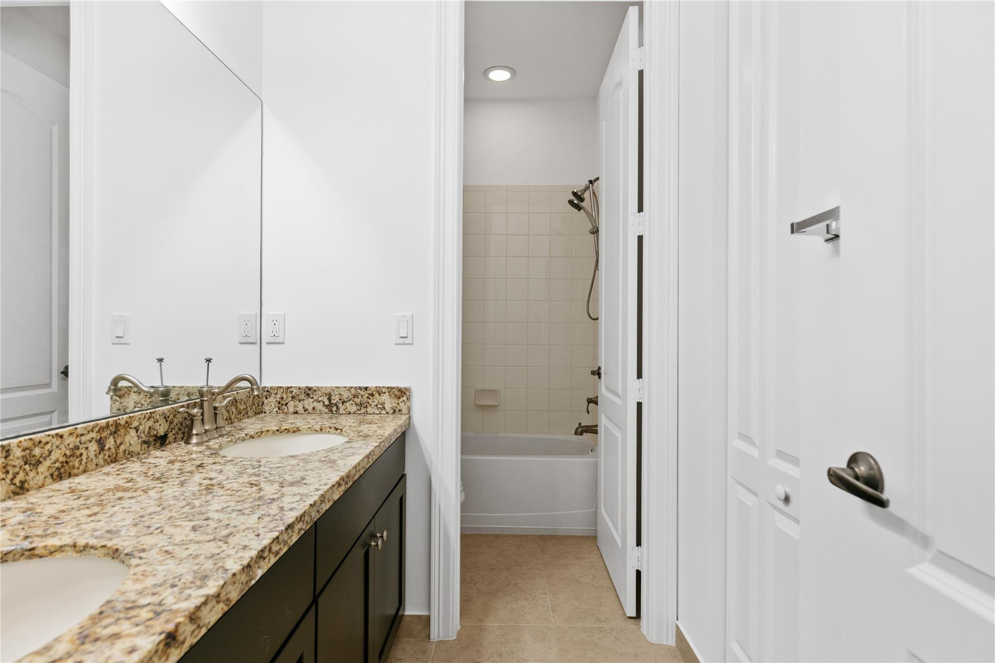 4587 San Mellina Dr