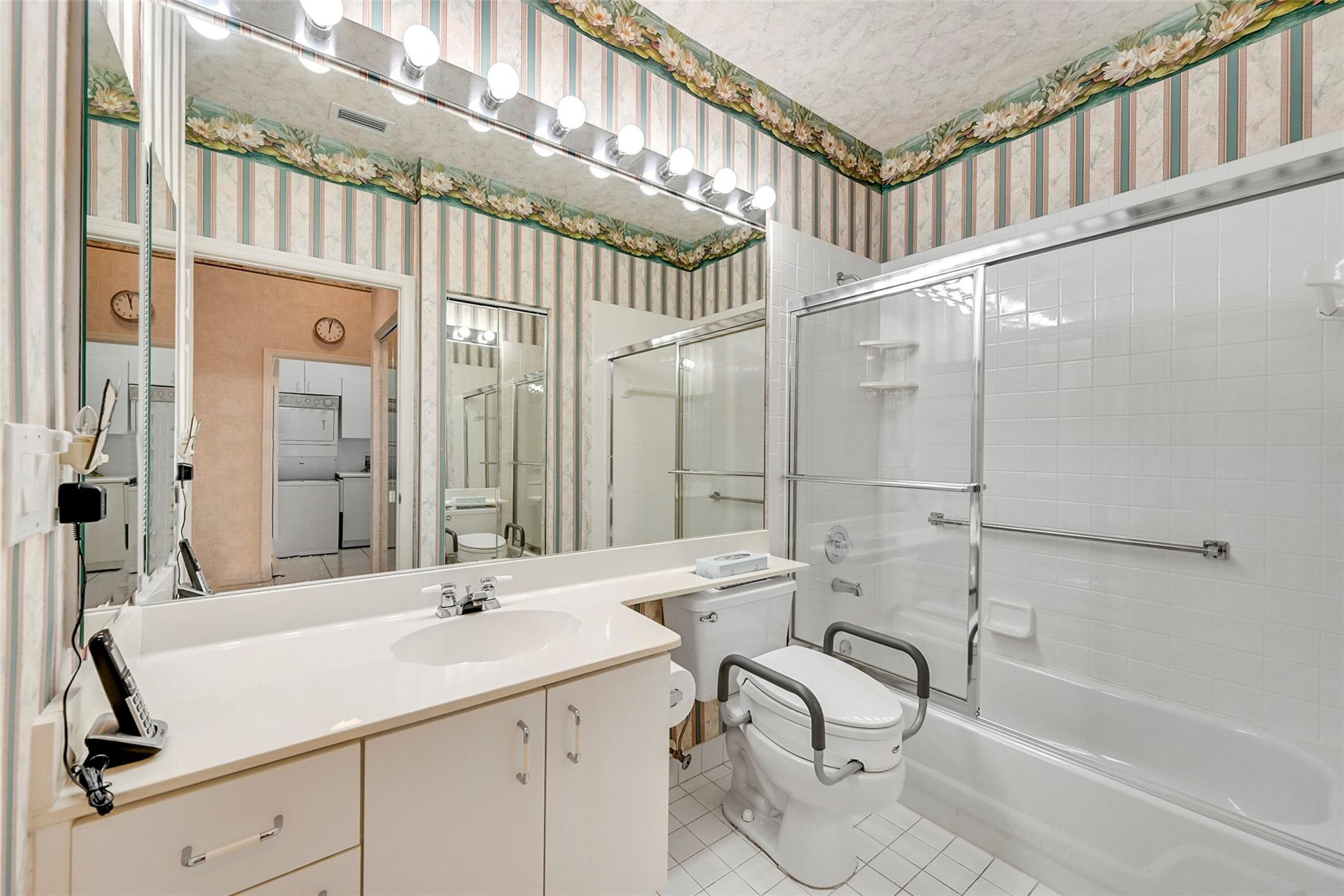 7583 Granville Dr 7583