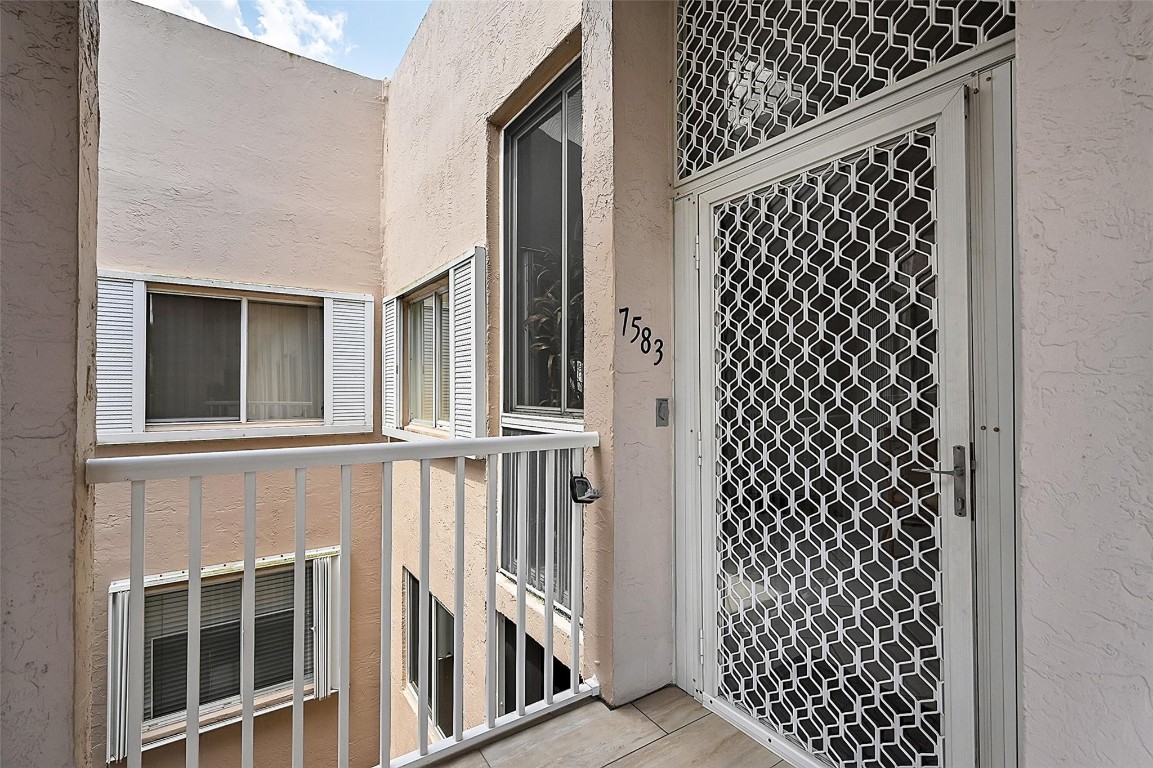 7583 Granville Dr 7583