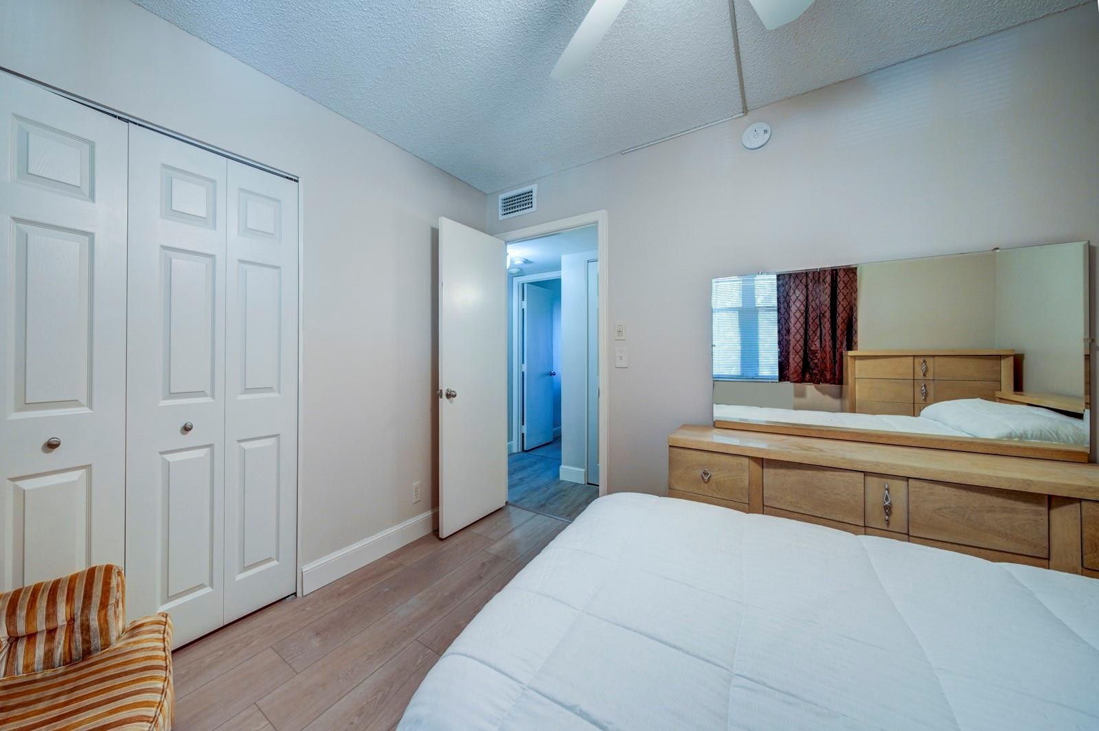370 NW 76th Ave 202