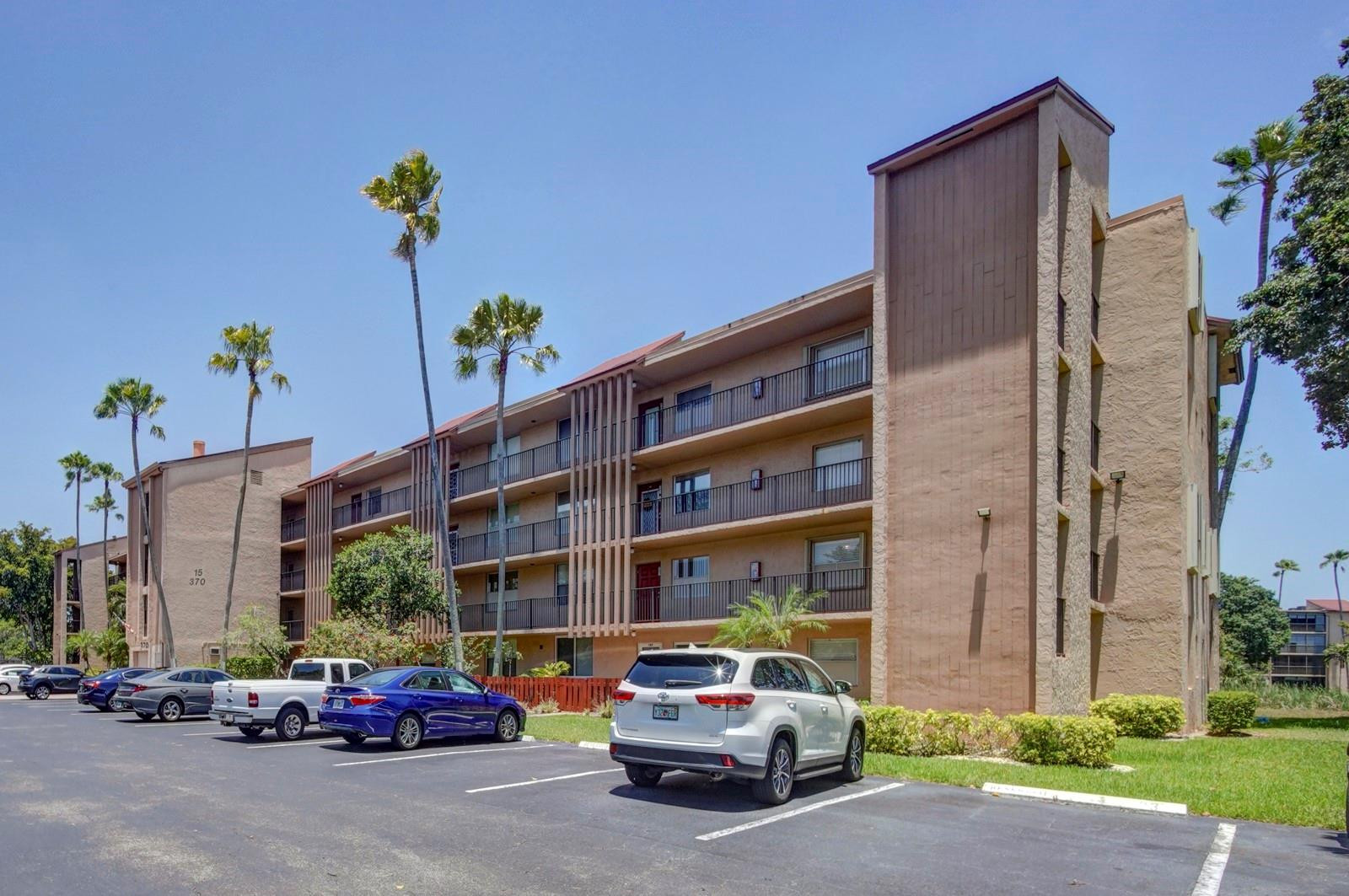 370 NW 76th Ave 202