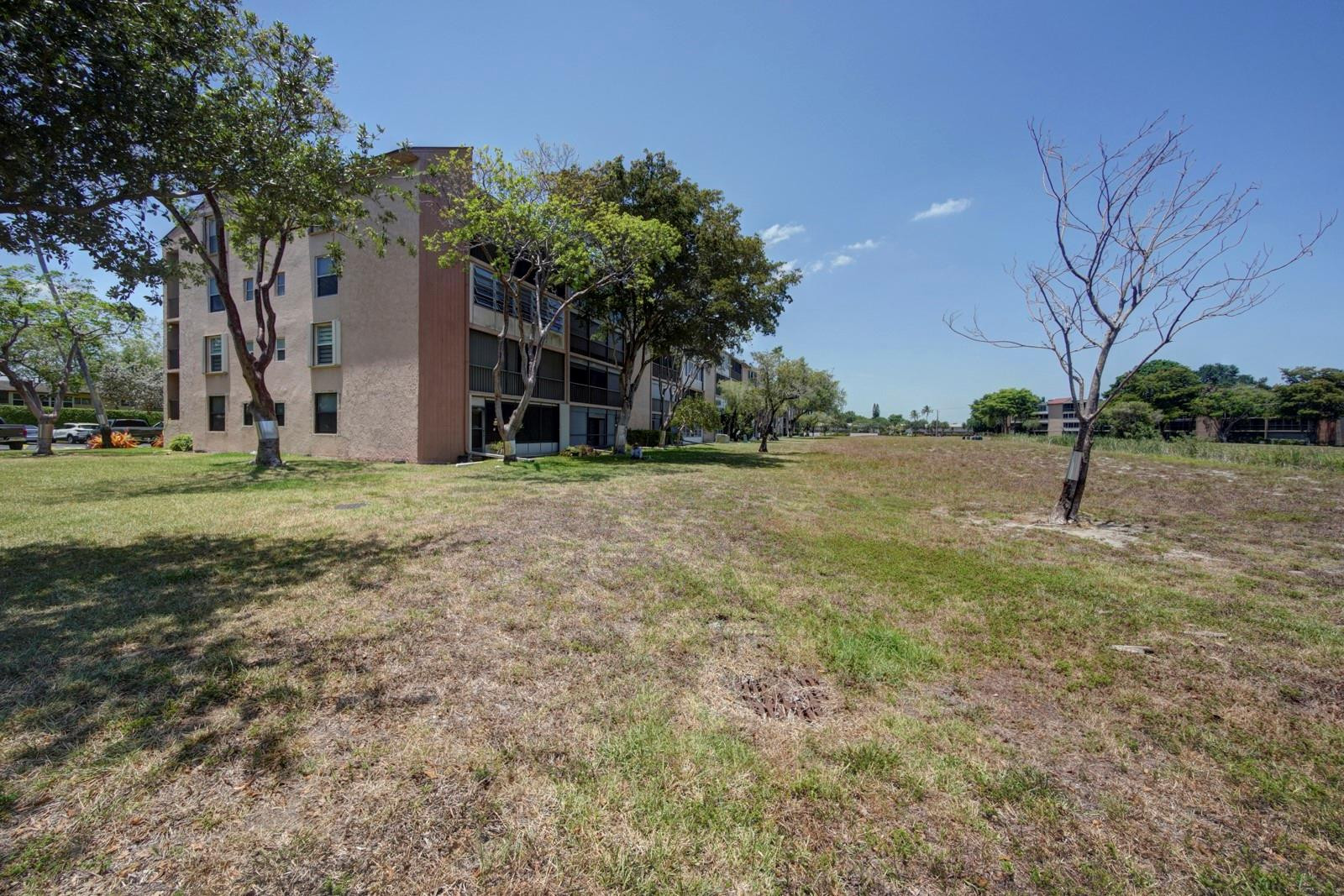 370 NW 76th Ave 202