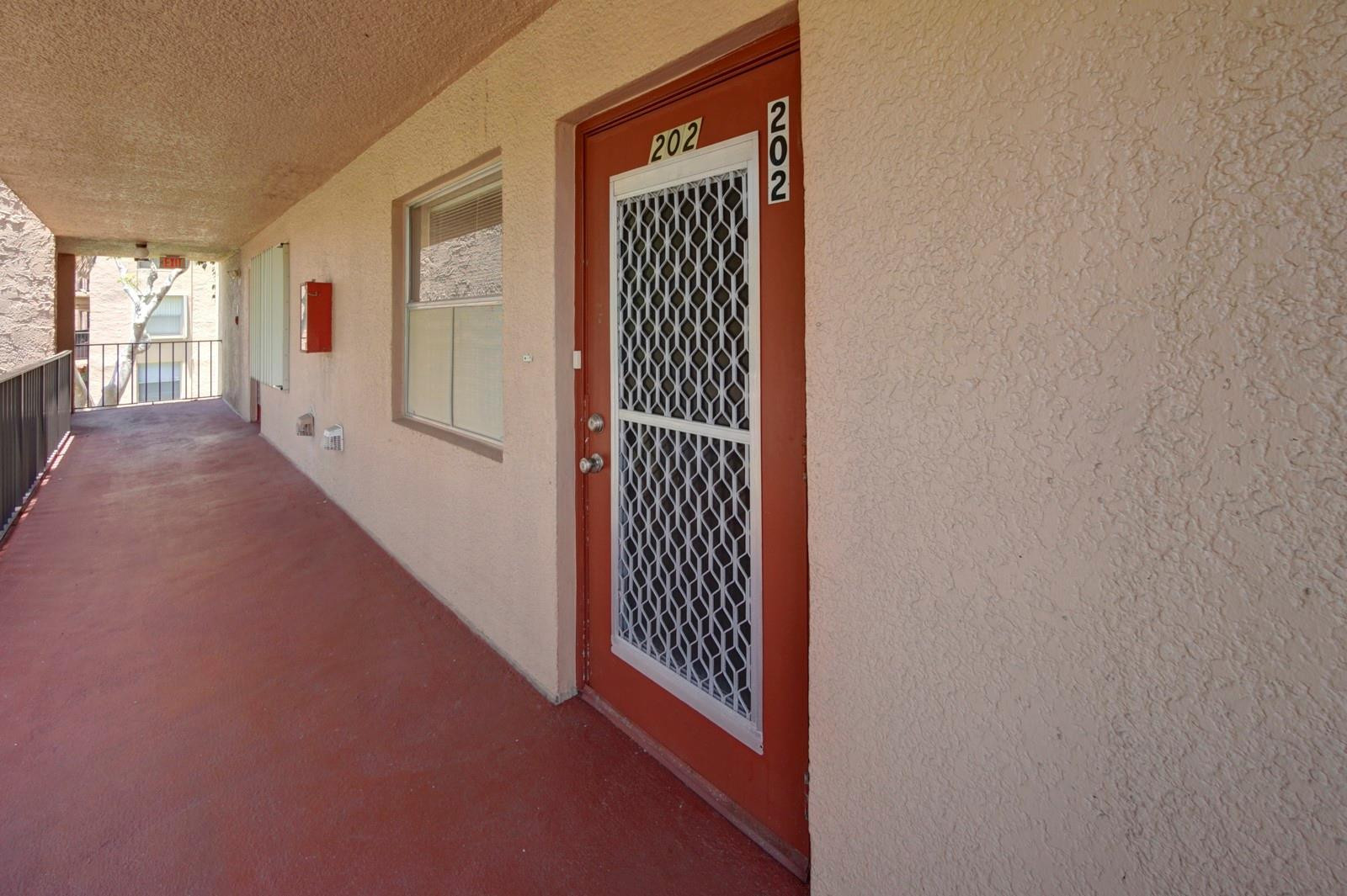 370 NW 76th Ave 202
