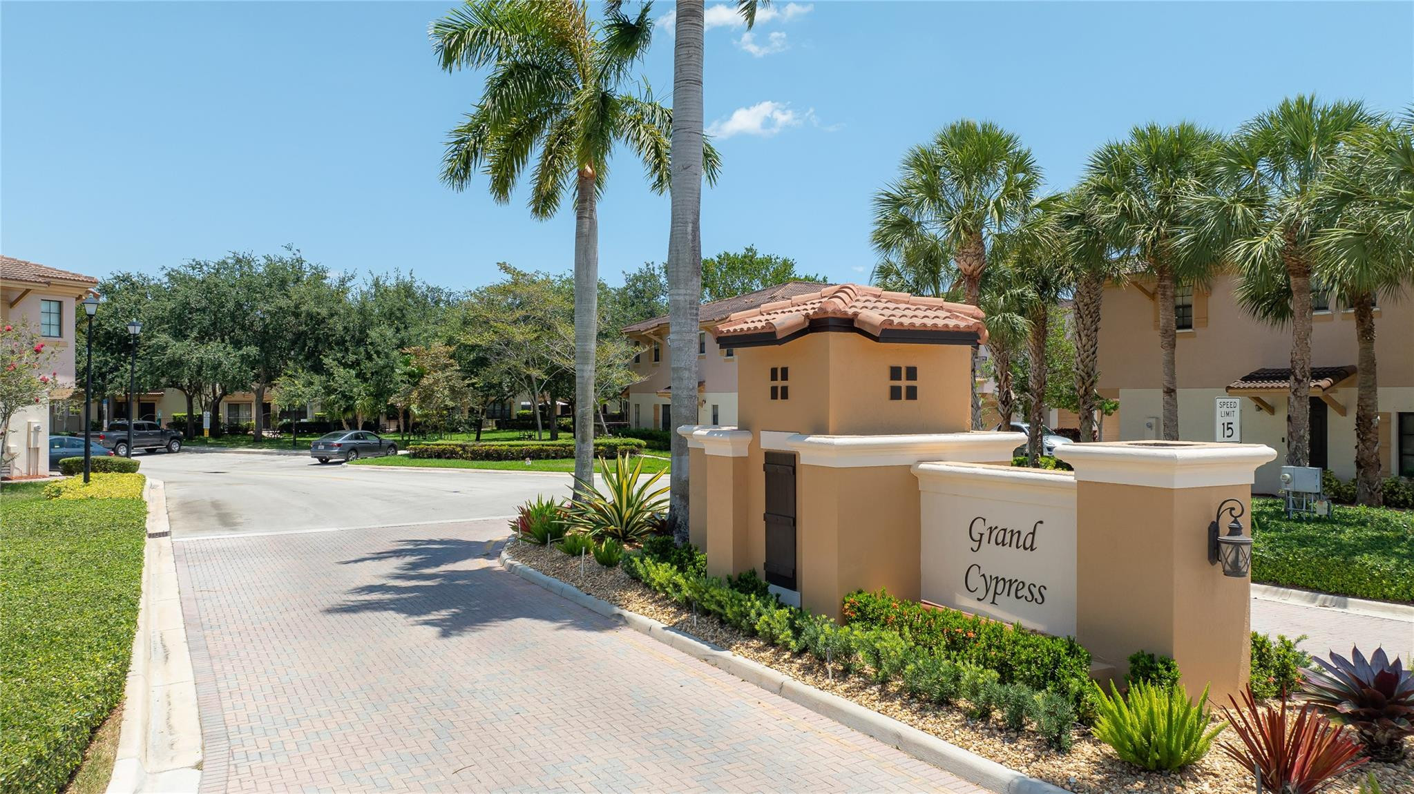4779 Grand Cypress Circle N 4779