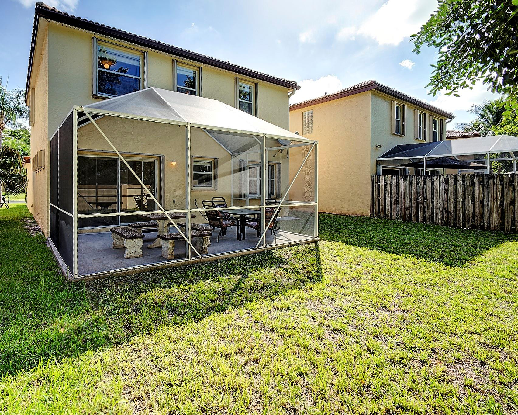 4292 NW 1st Pl