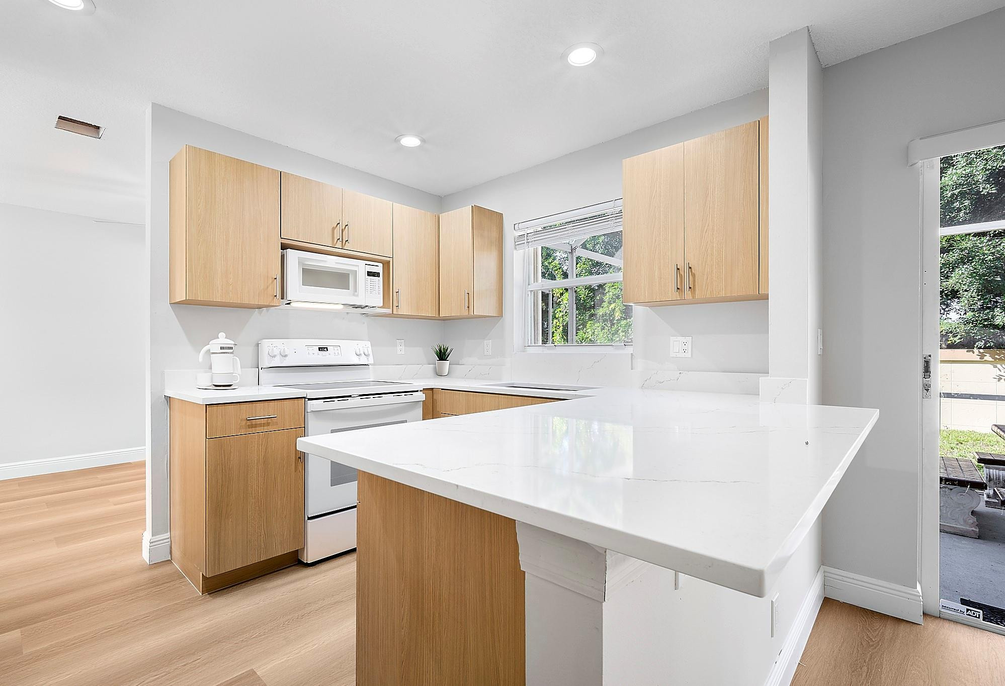 4292 NW 1st Pl