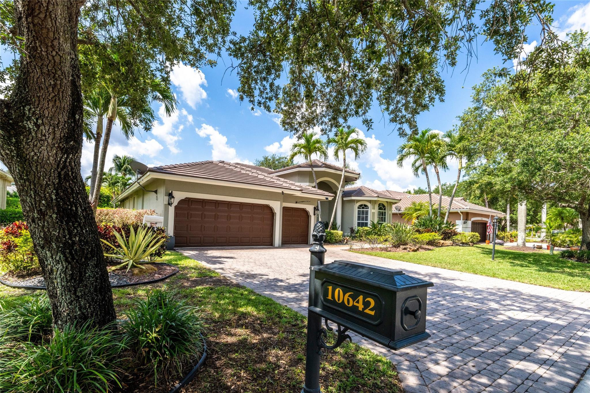 10642 NW 69th Pl