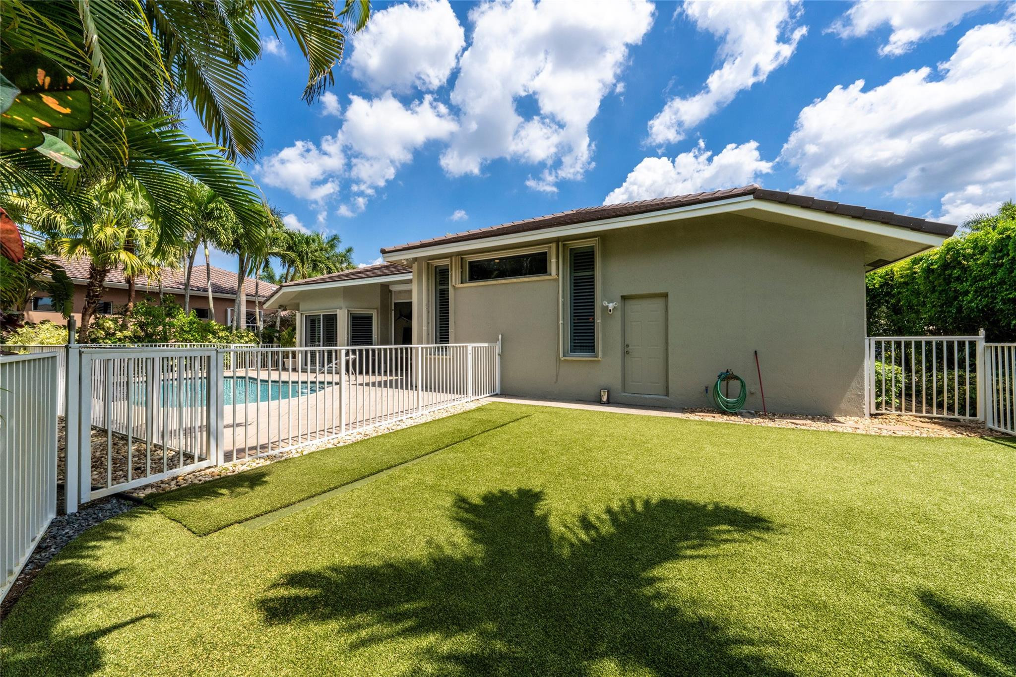 10642 NW 69th Pl