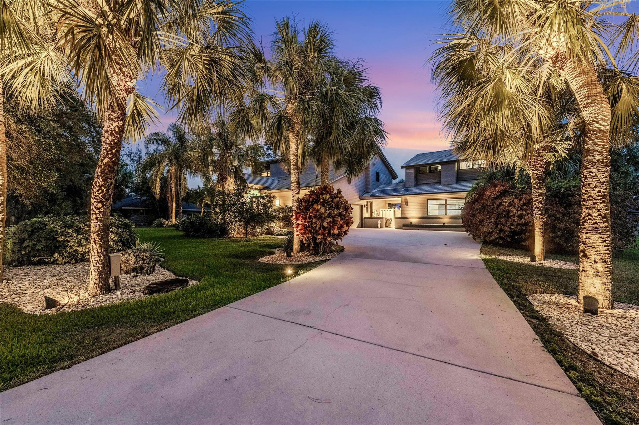 6687 NW 66th Ave