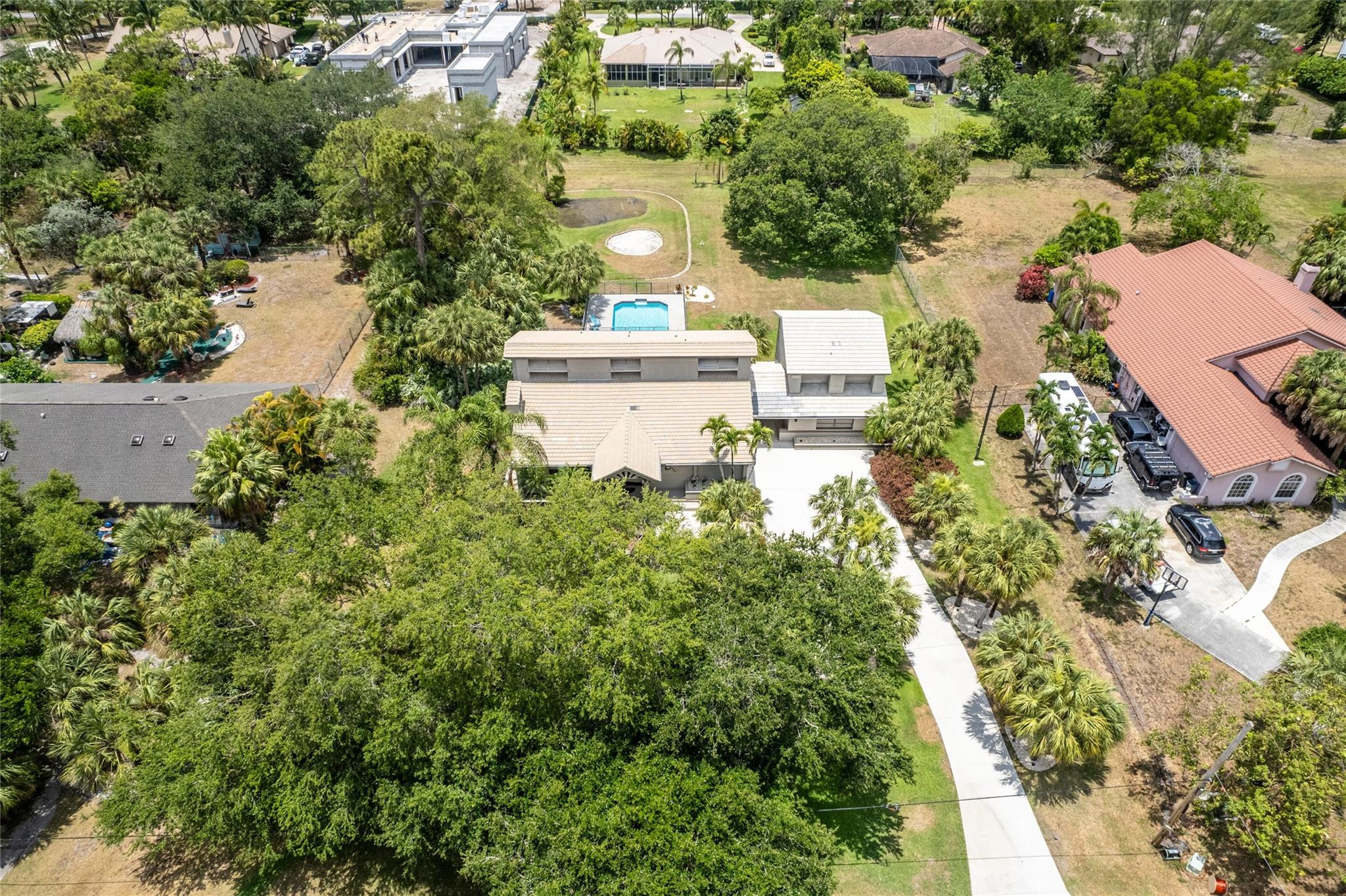 6687 NW 66th Ave